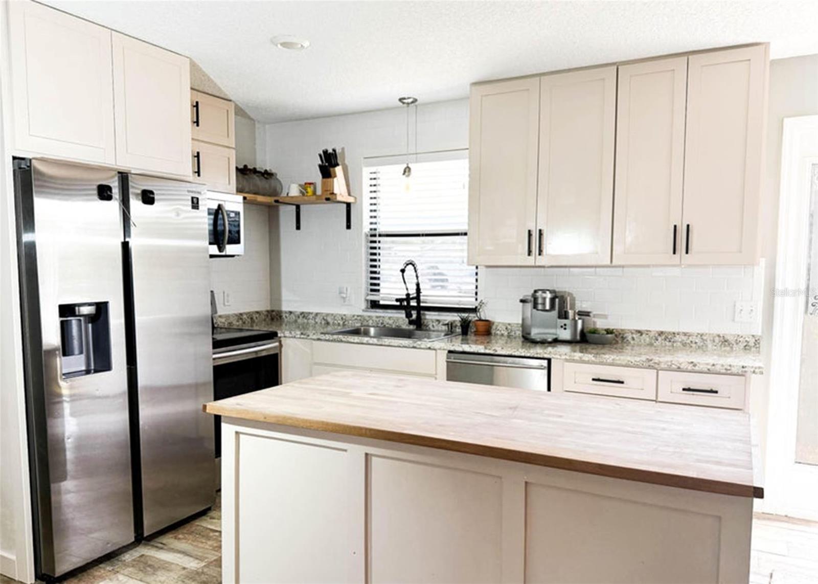 Image 6 of 25 For 6286 1st Avenue