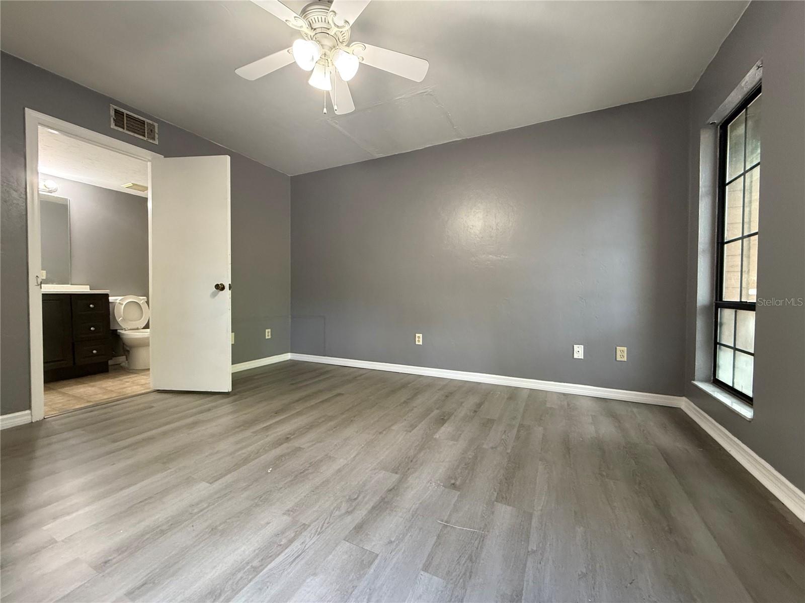 Image 17 of 20 For 900 62nd Boulevard I55