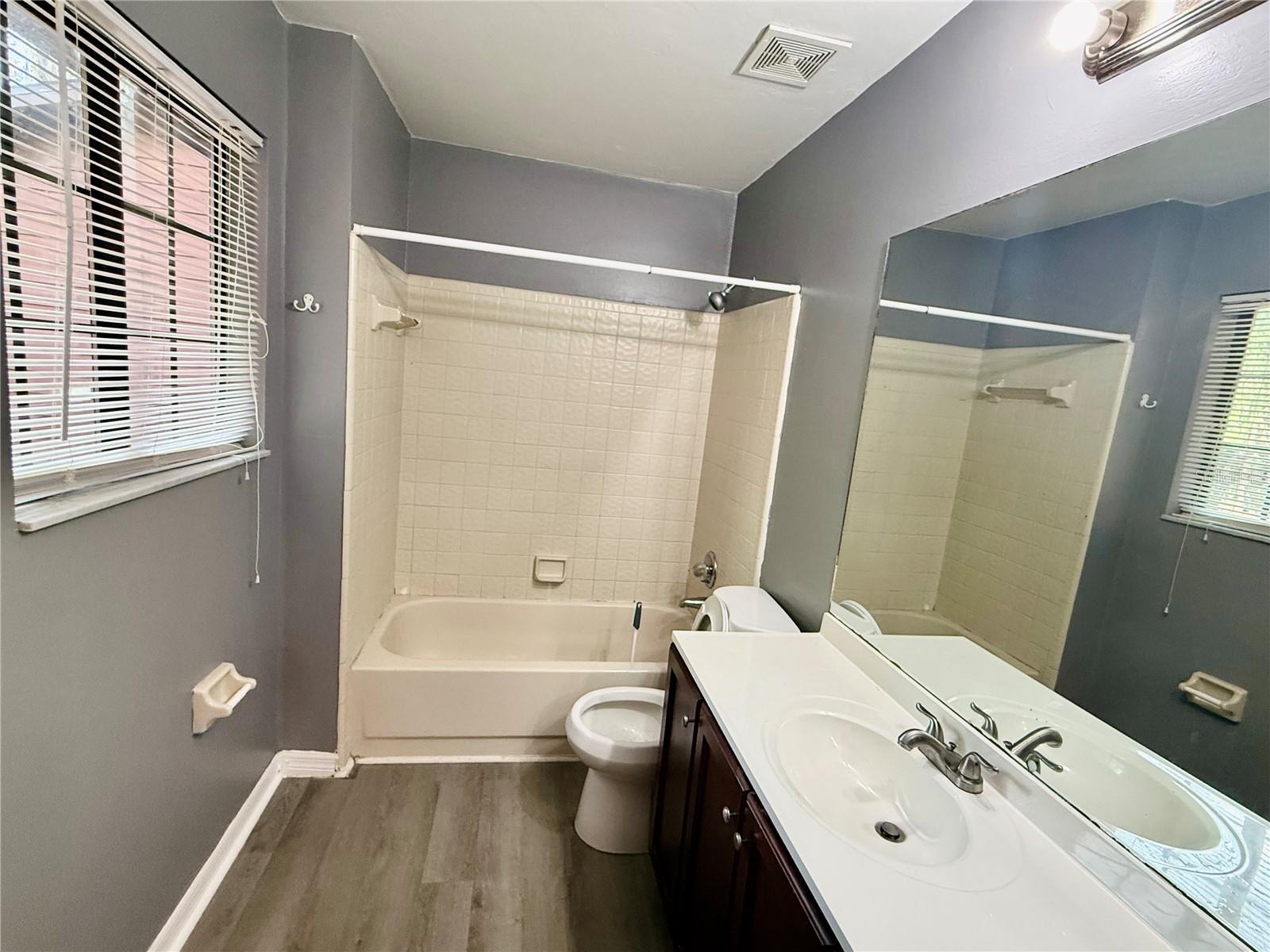 Image 18 of 20 For 900 62nd Boulevard I55