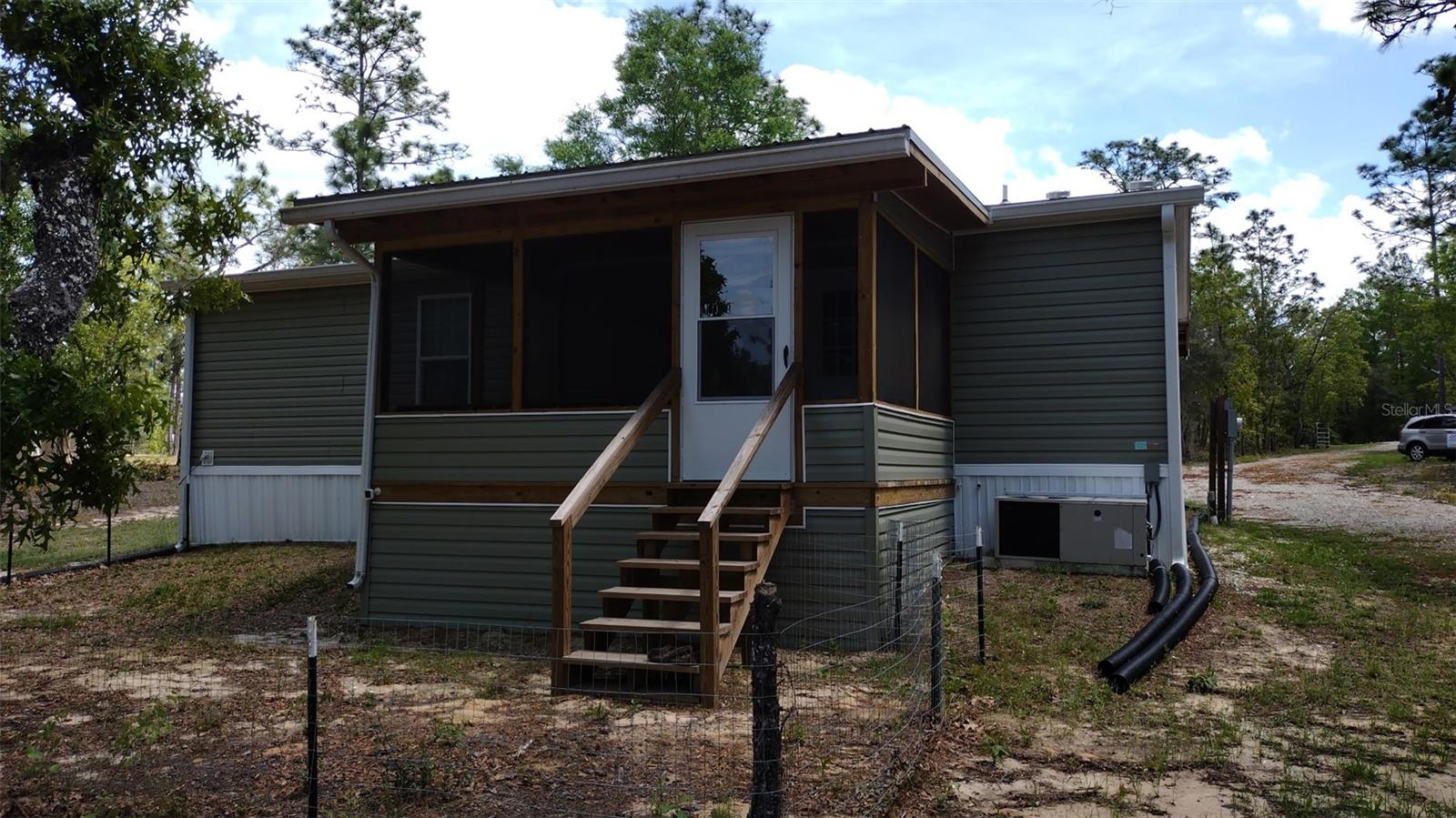 Listing photo id 14 for 105 Slipper Way