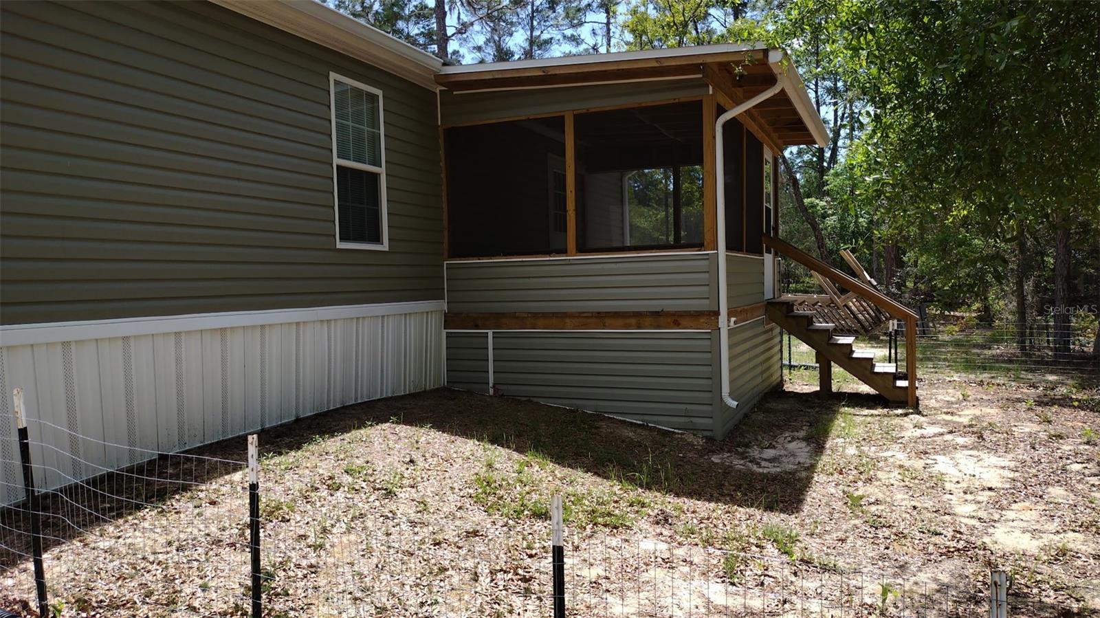 Listing photo id 15 for 105 Slipper Way