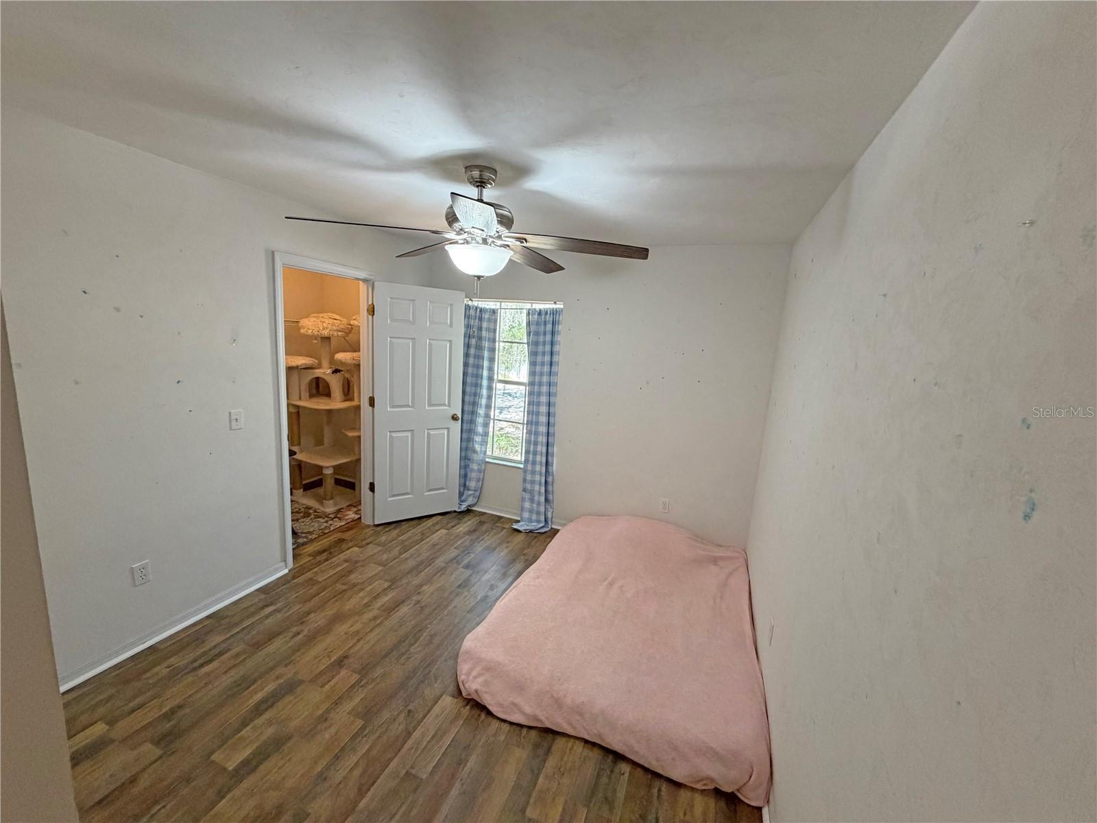 Image 8 of 32 For 22921 60th Lane