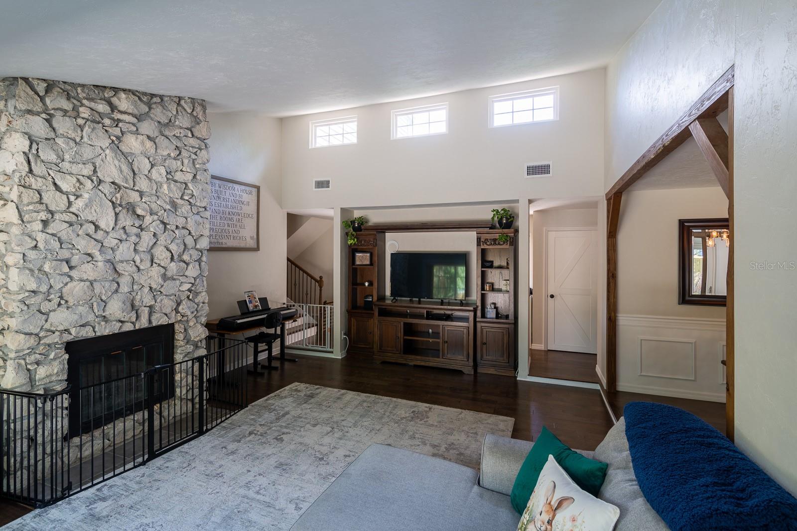 Image 15 of 45 For 612 101st Street