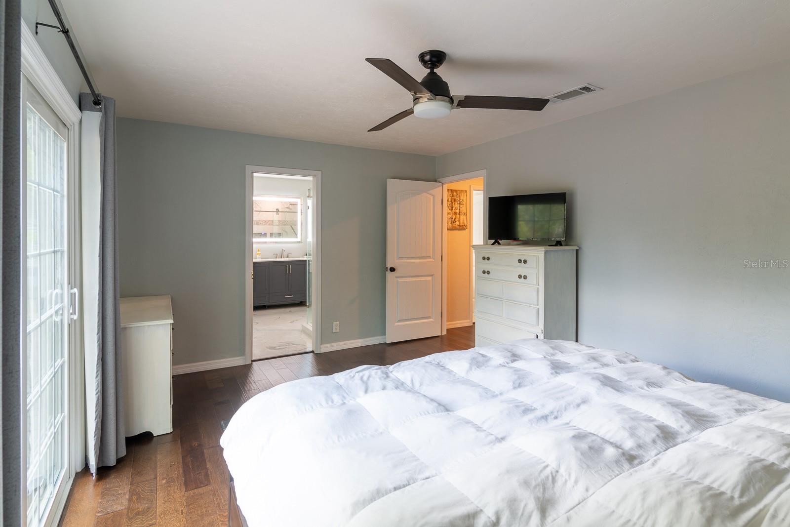 Image 19 of 45 For 612 101st Street