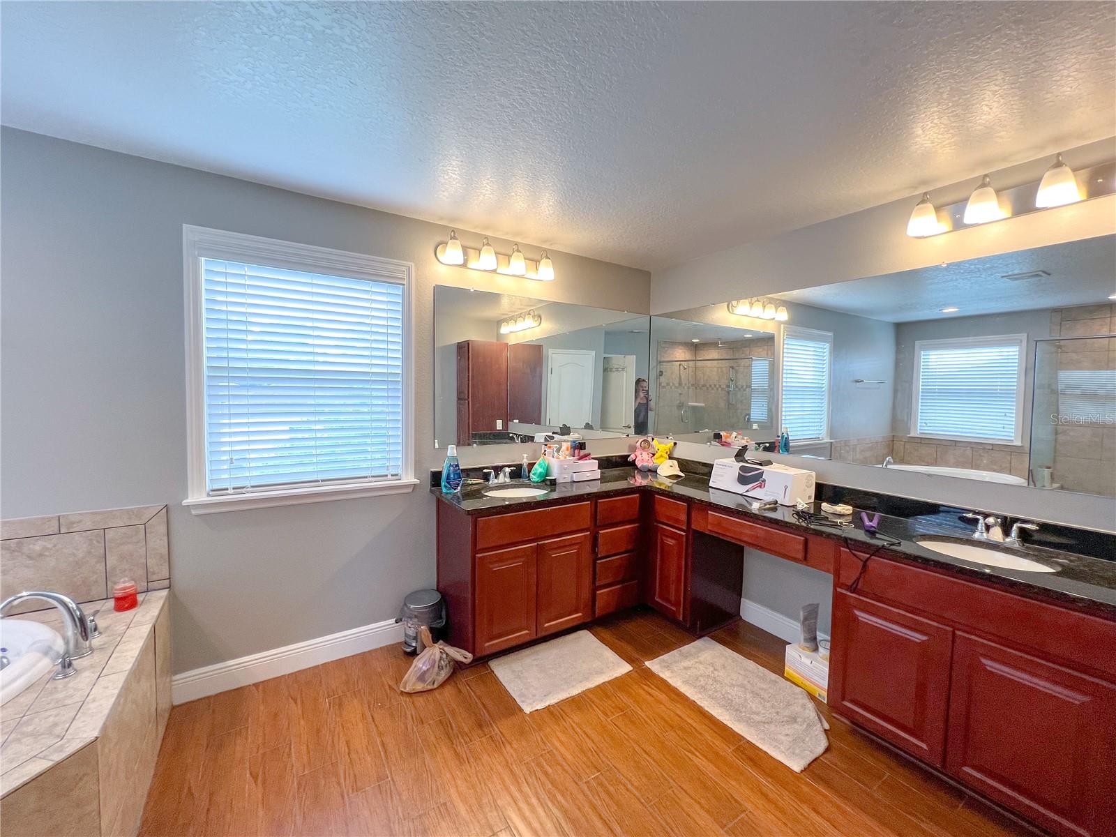 Image 18 of 21 For 948 252nd Drive
