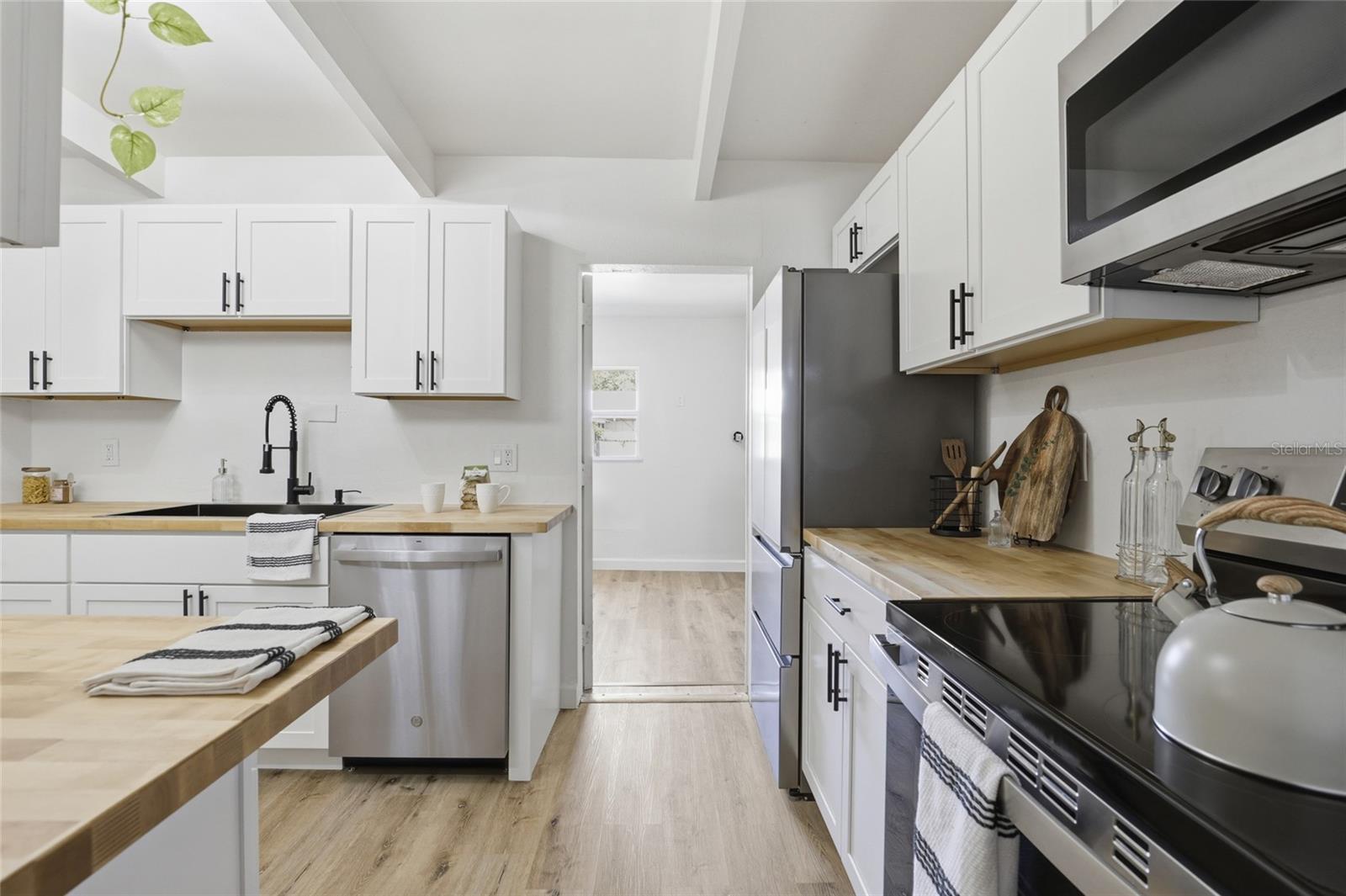 Image 11 of 32 For 1214 28th Avenue