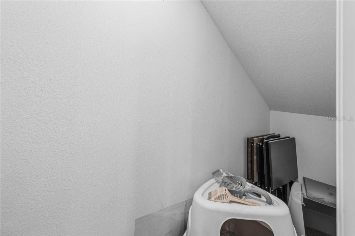 Image 11 of 33 For 12504 7th Place