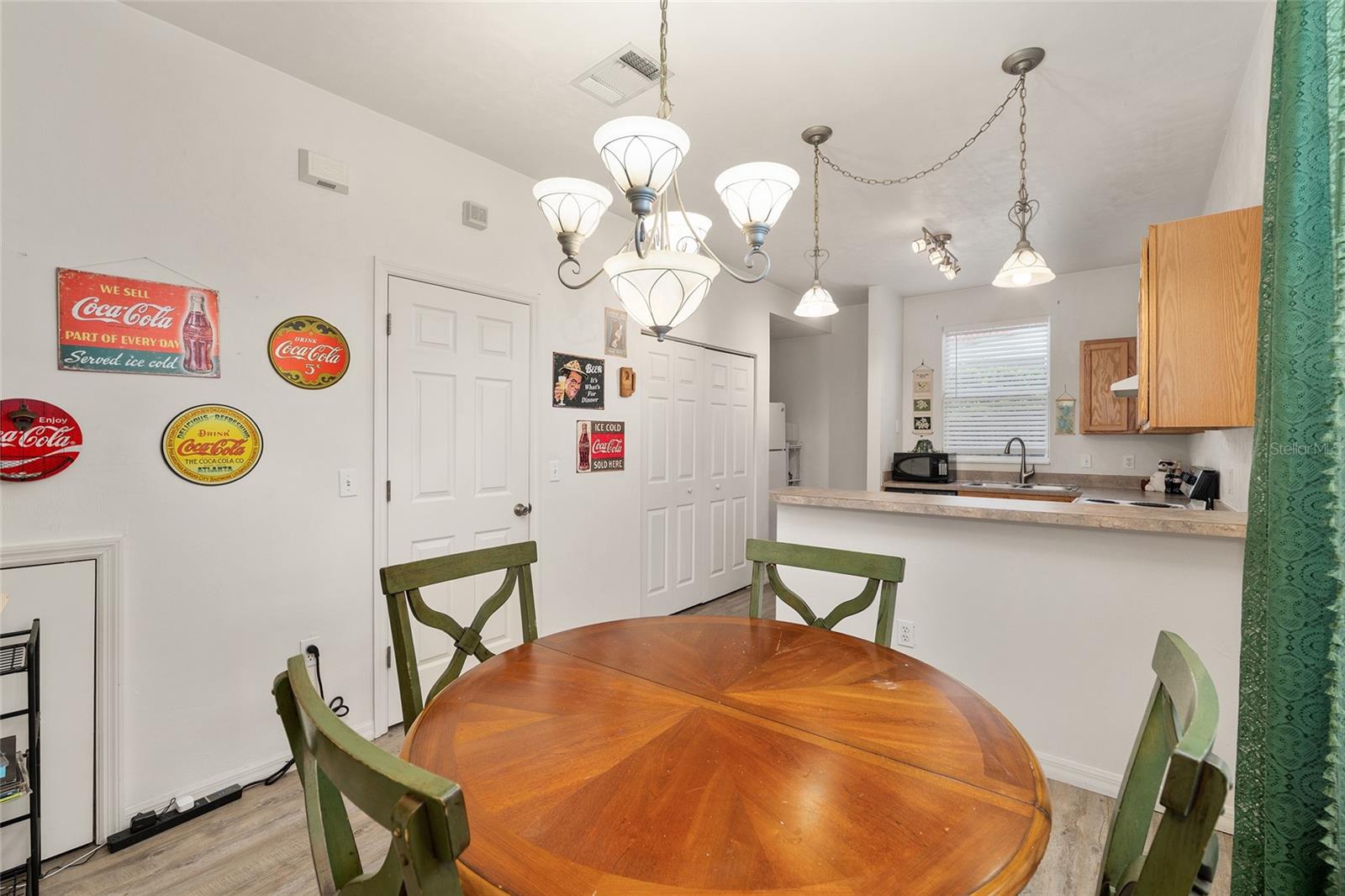 Image 15 of 34 For 3960 20th Avenue 1010