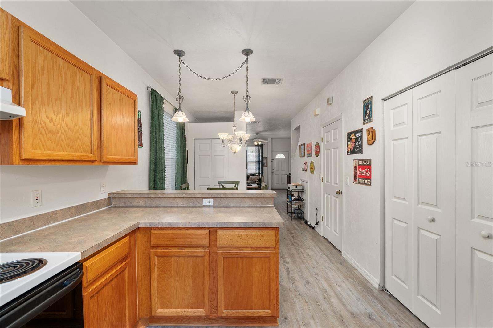 Image 19 of 34 For 3960 20th Avenue 1010