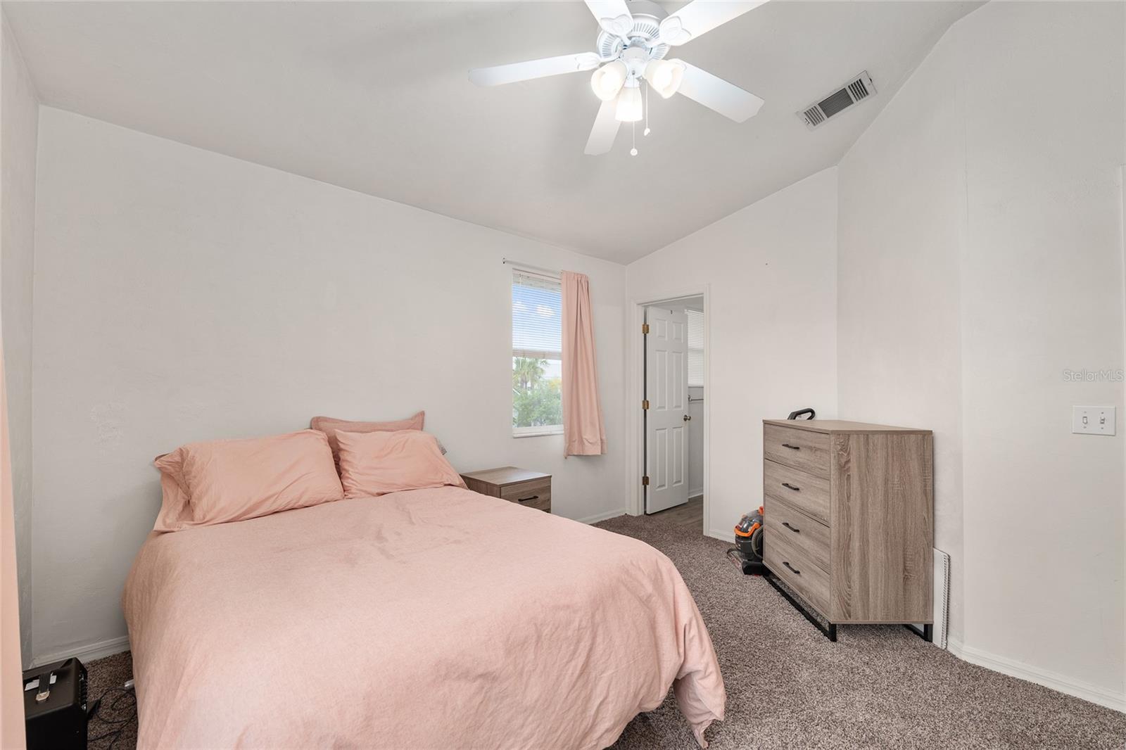 Image 23 of 34 For 3960 20th Avenue 1010