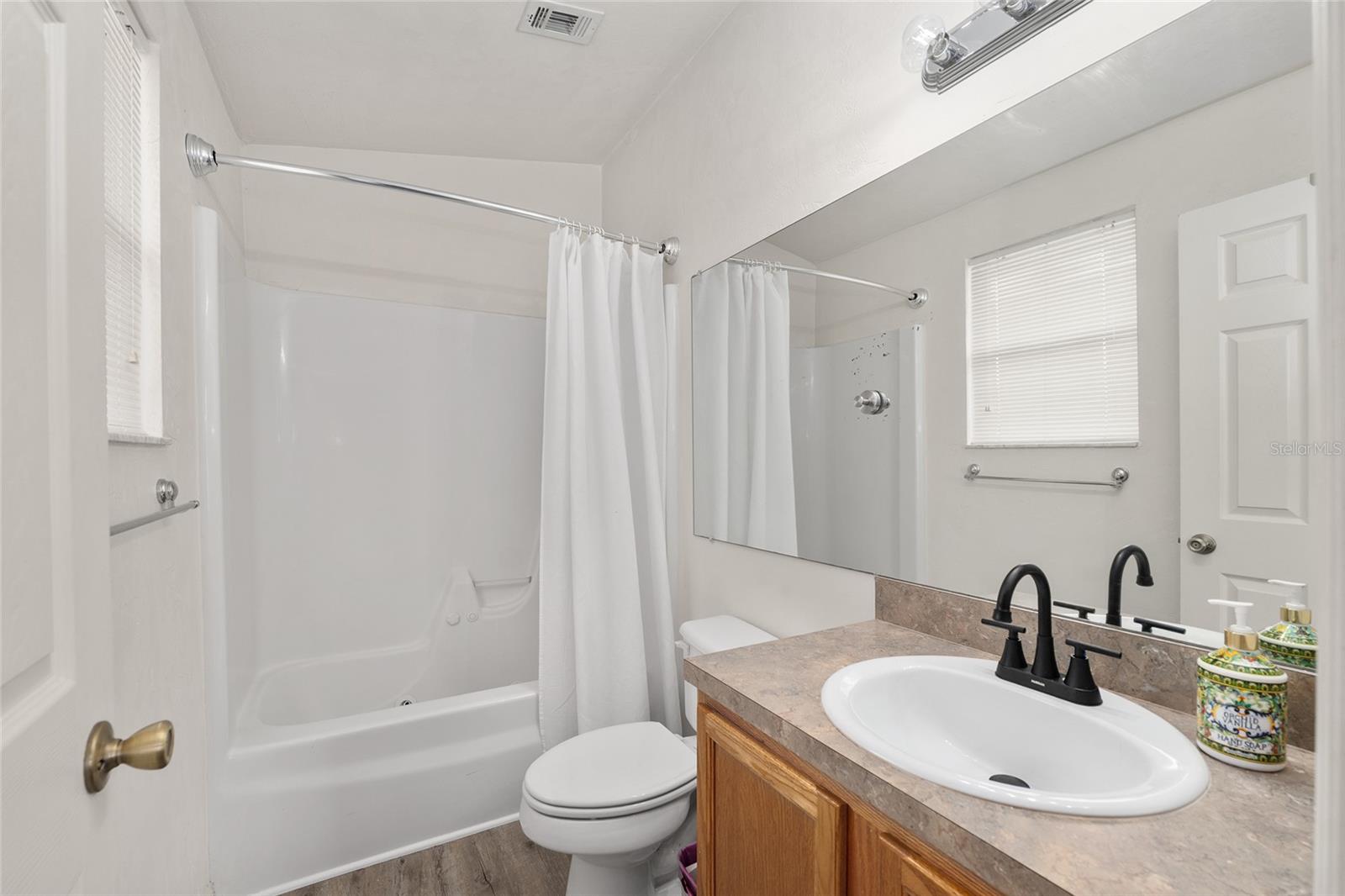 Image 28 of 34 For 3960 20th Avenue 1010