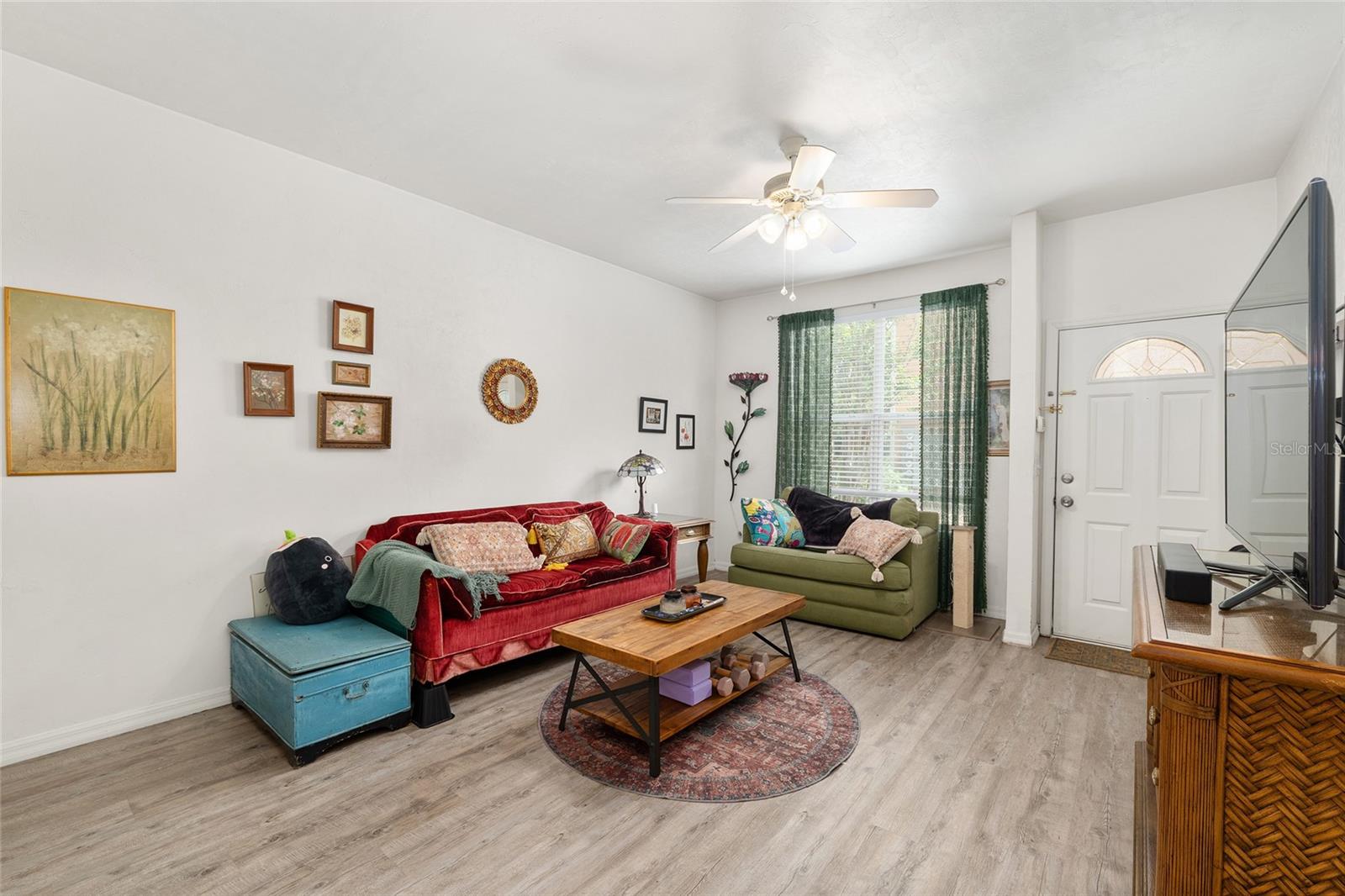 Image 4 of 34 For 3960 20th Avenue 1010