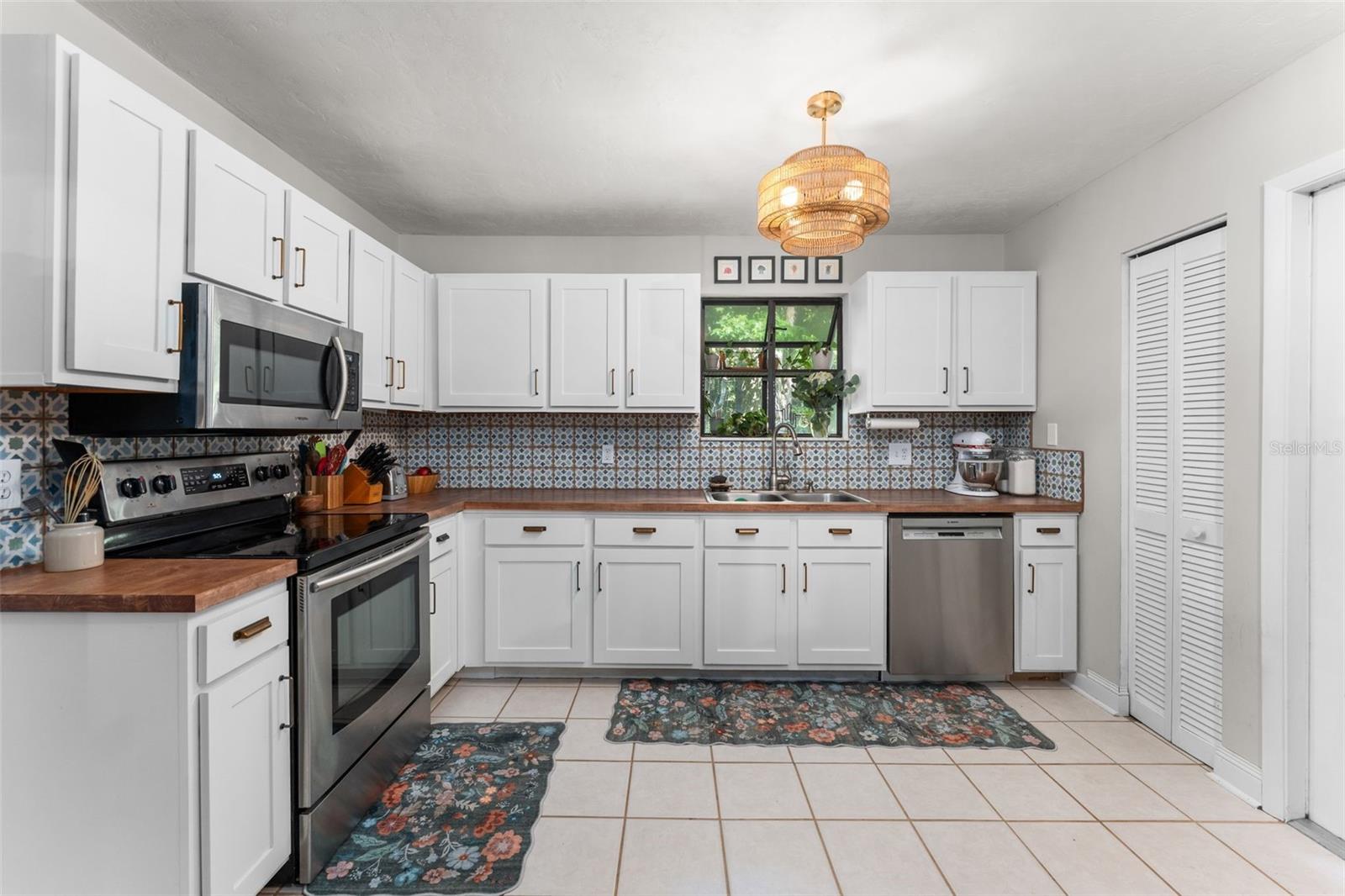 Image 12 of 36 For 3724 53rd Terrace