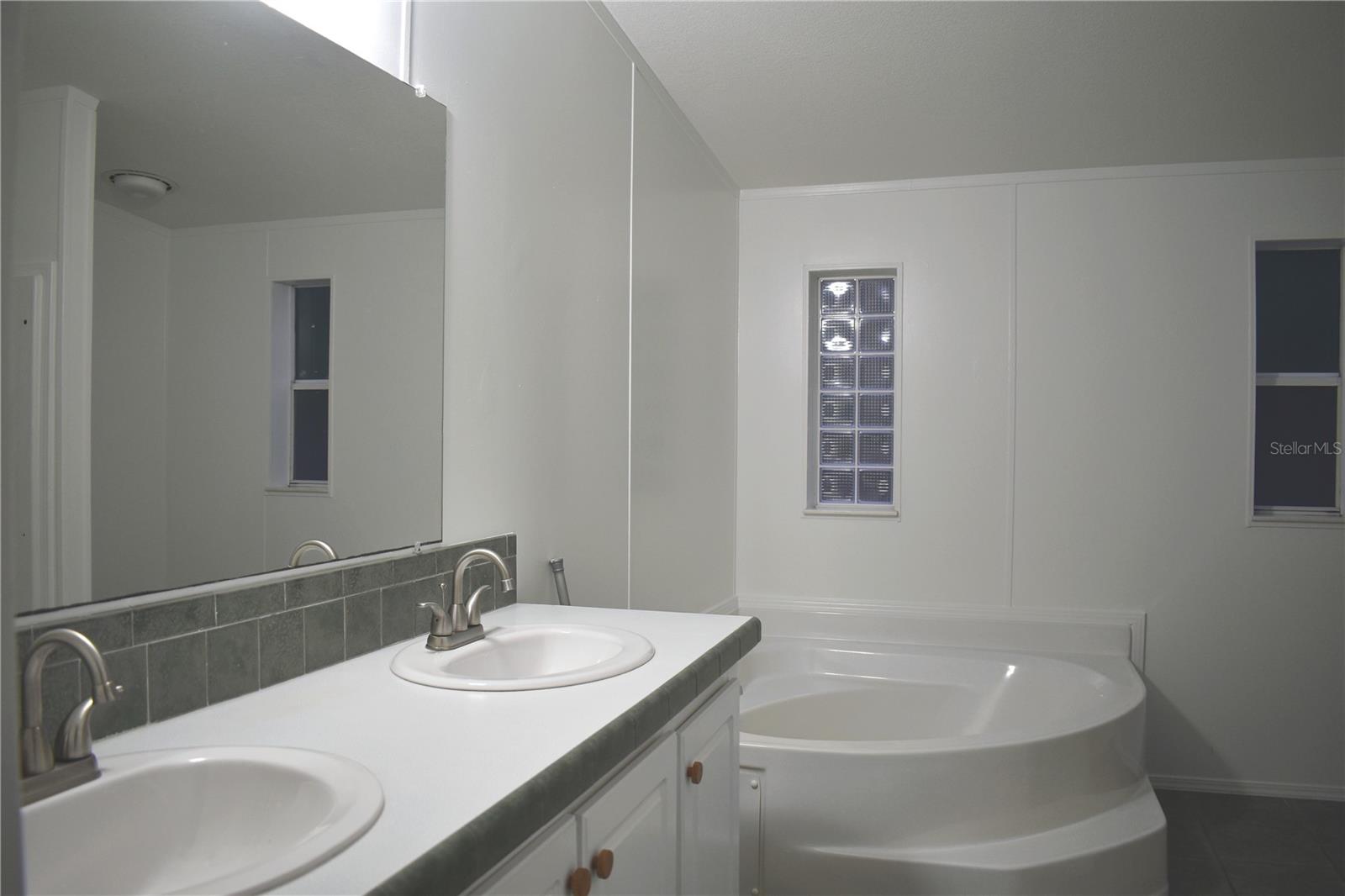 Image 10 of 19 For 8231 111th Street