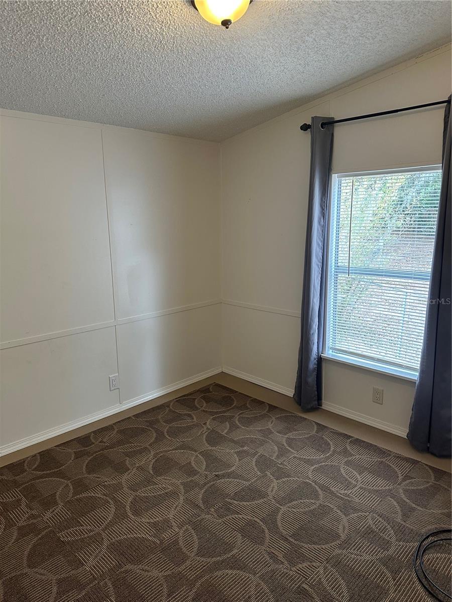 Image 15 of 24 For 212 Ashley Street