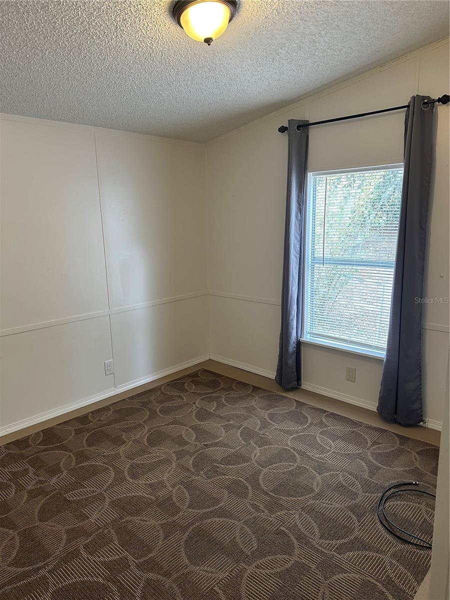 Image 18 of 24 For 212 Ashley Street