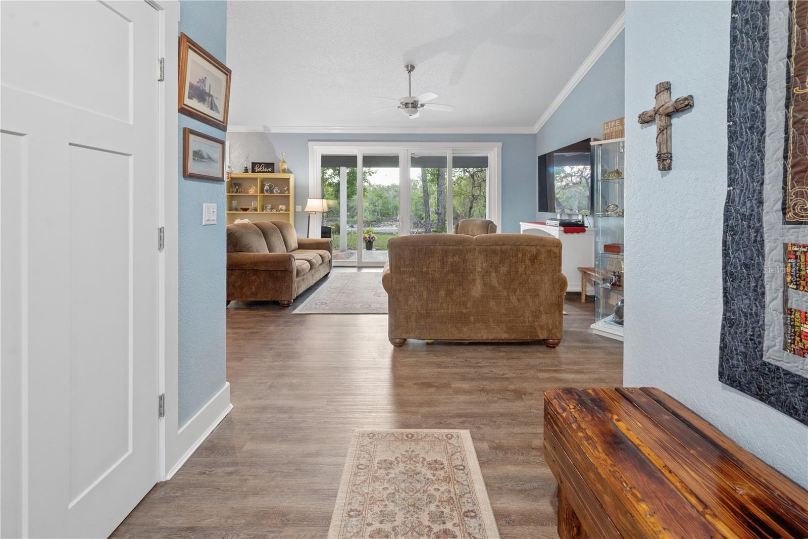 Image 6 of 50 For 3709 67th Terrace