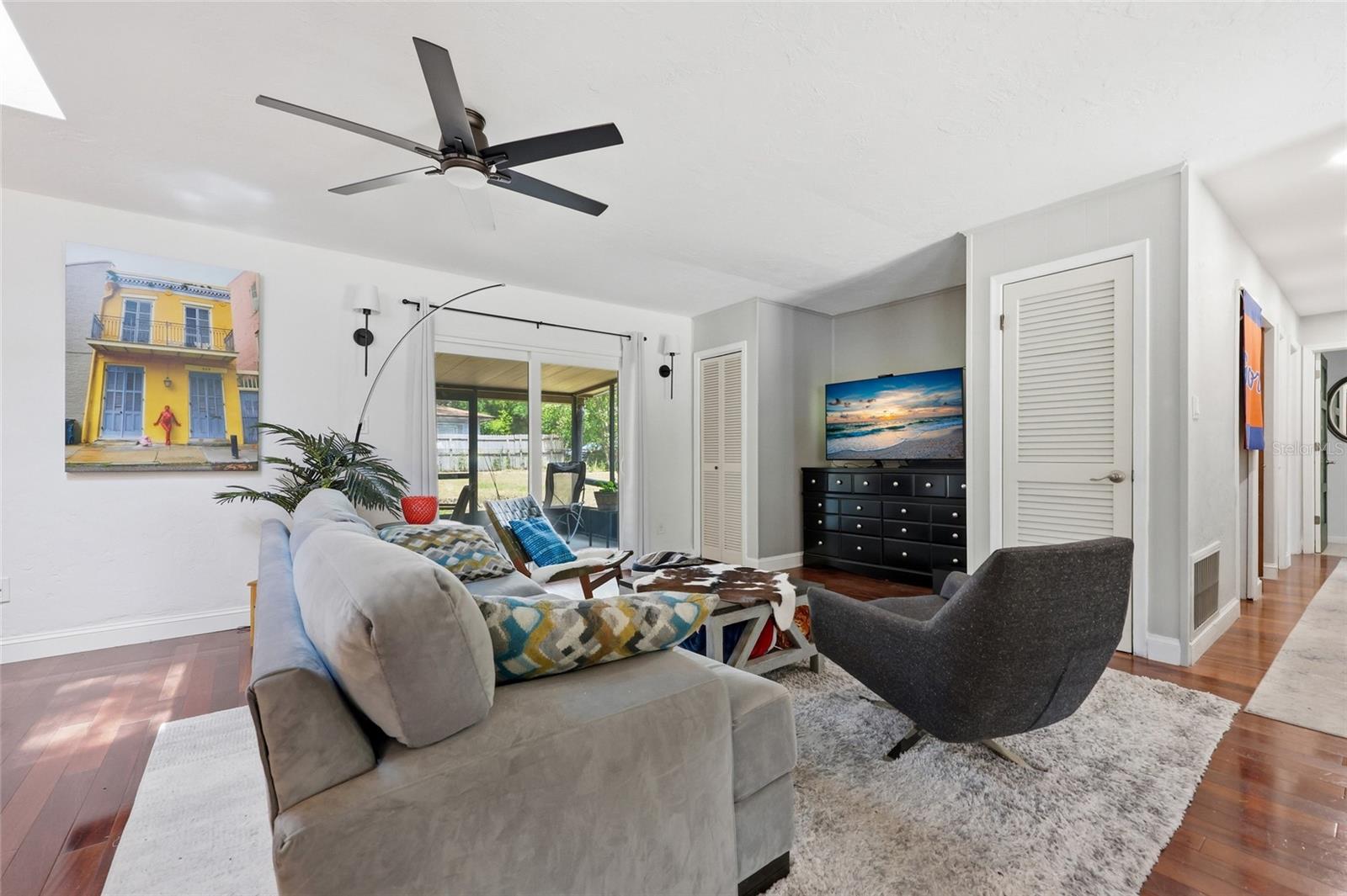 Image 7 of 29 For 4202 15th Place