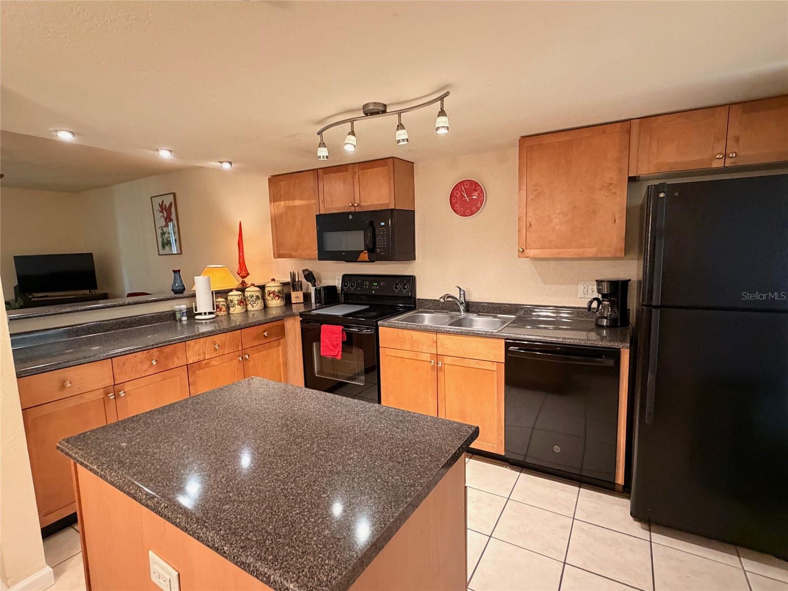 Image 5 of 16 For 1810 23rd Boulevard 137