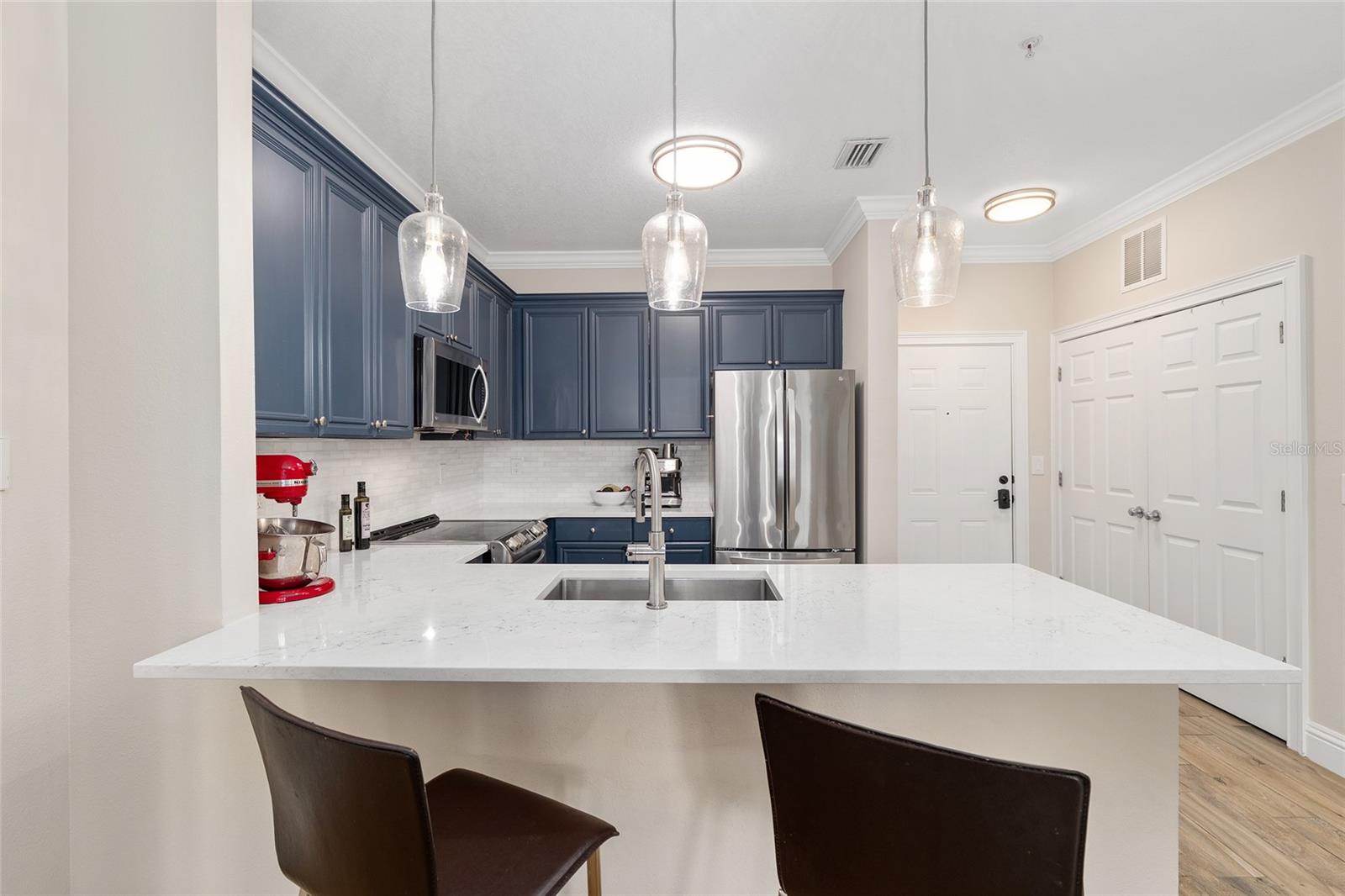 Image 14 of 37 For 1185 9th Road 405