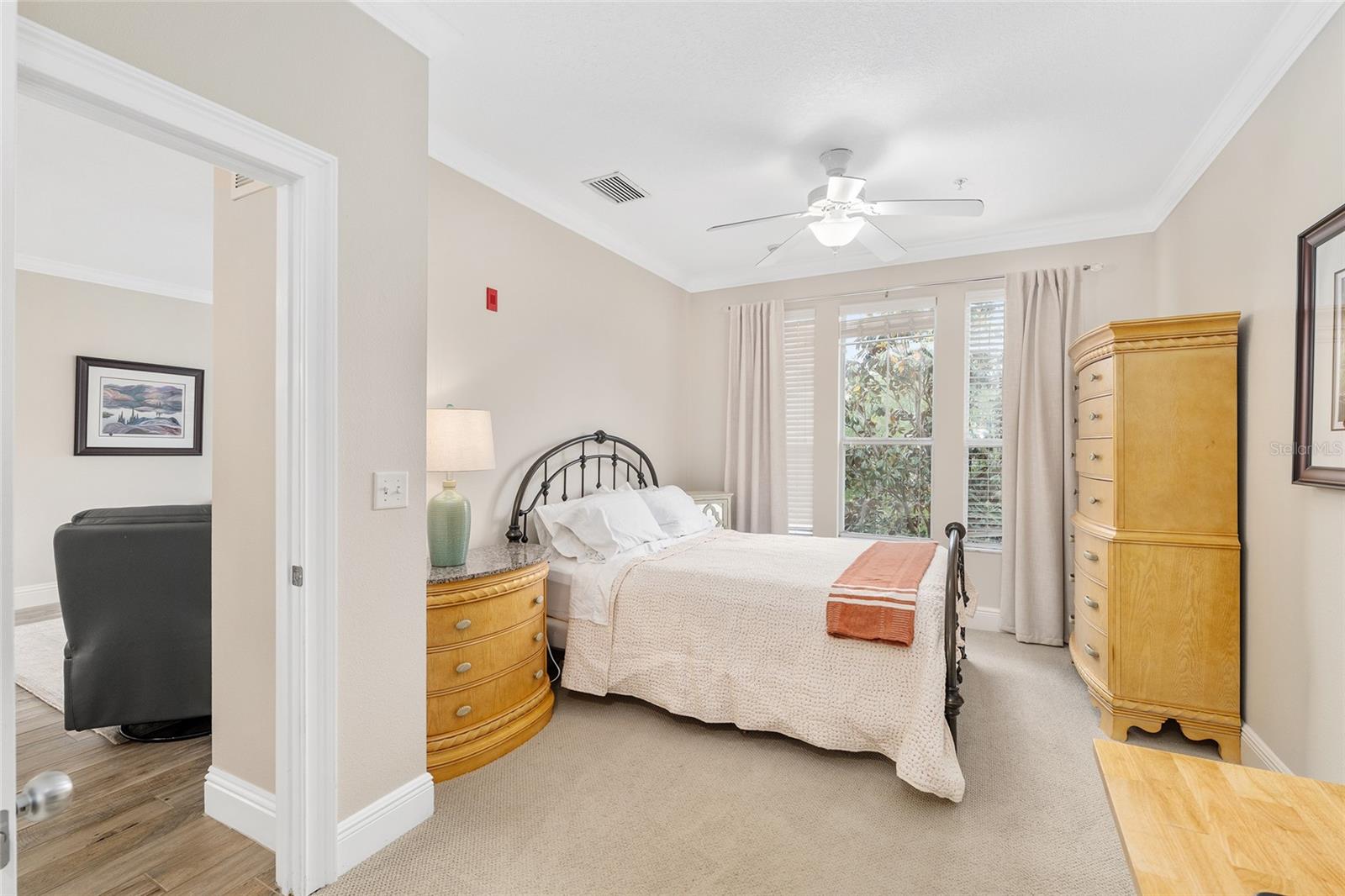 Image 19 of 37 For 1185 9th Road 405