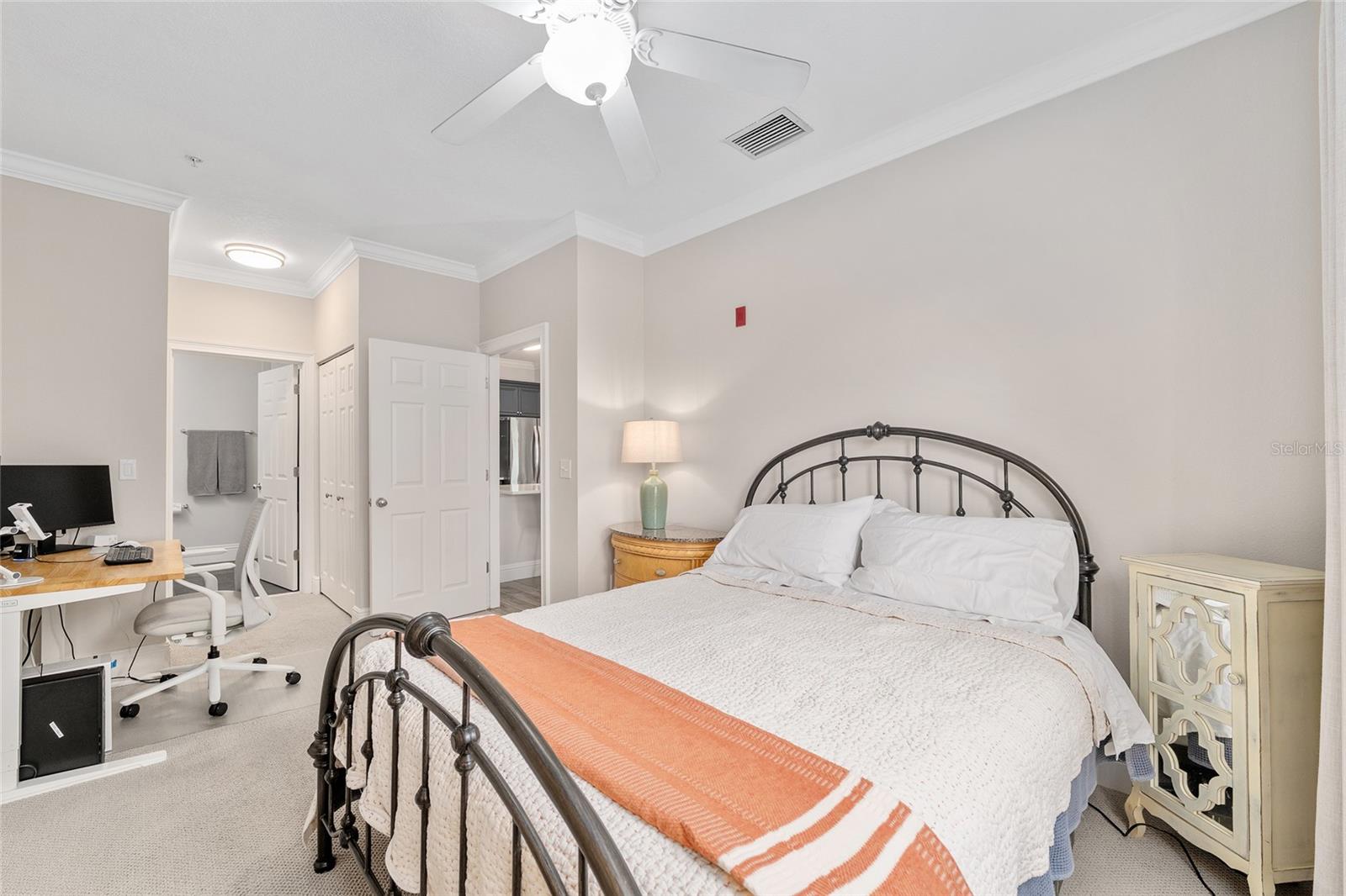 Image 21 of 37 For 1185 9th Road 405