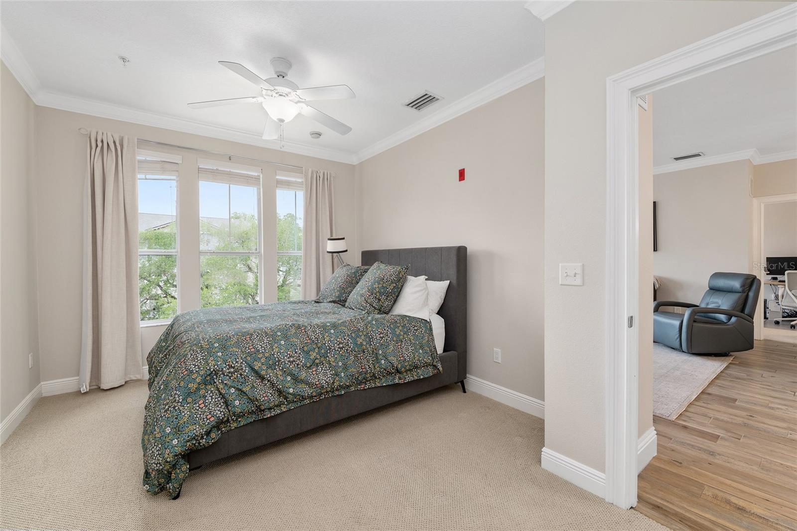 Image 26 of 37 For 1185 9th Road 405