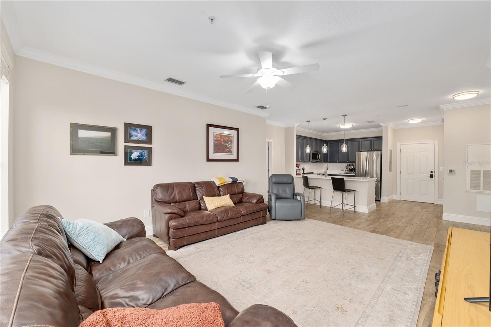Image 9 of 37 For 1185 9th Road 405