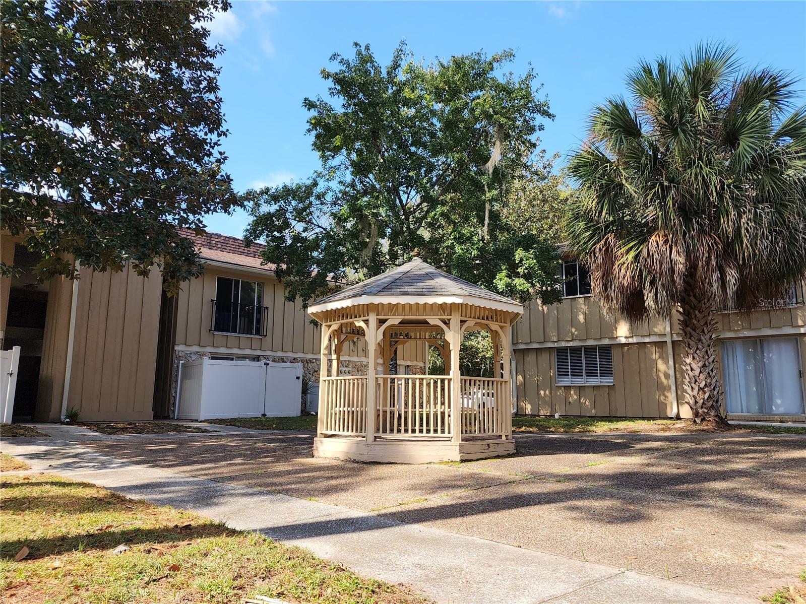Image 20 of 21 For 507 Nw 39th Rd  237