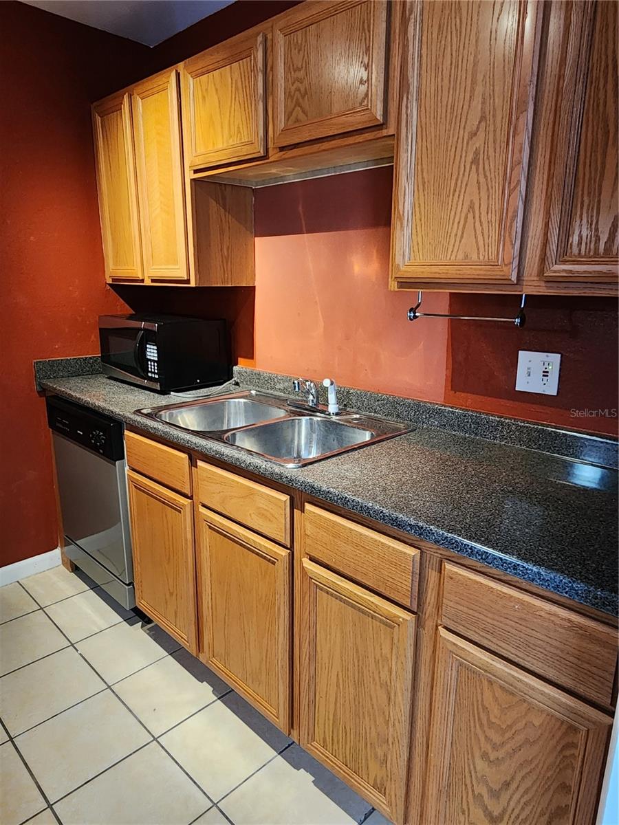 Image 8 of 21 For 507 Nw 39th Rd  237