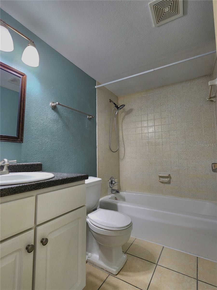 Image 9 of 21 For 507 Nw 39th Rd  237