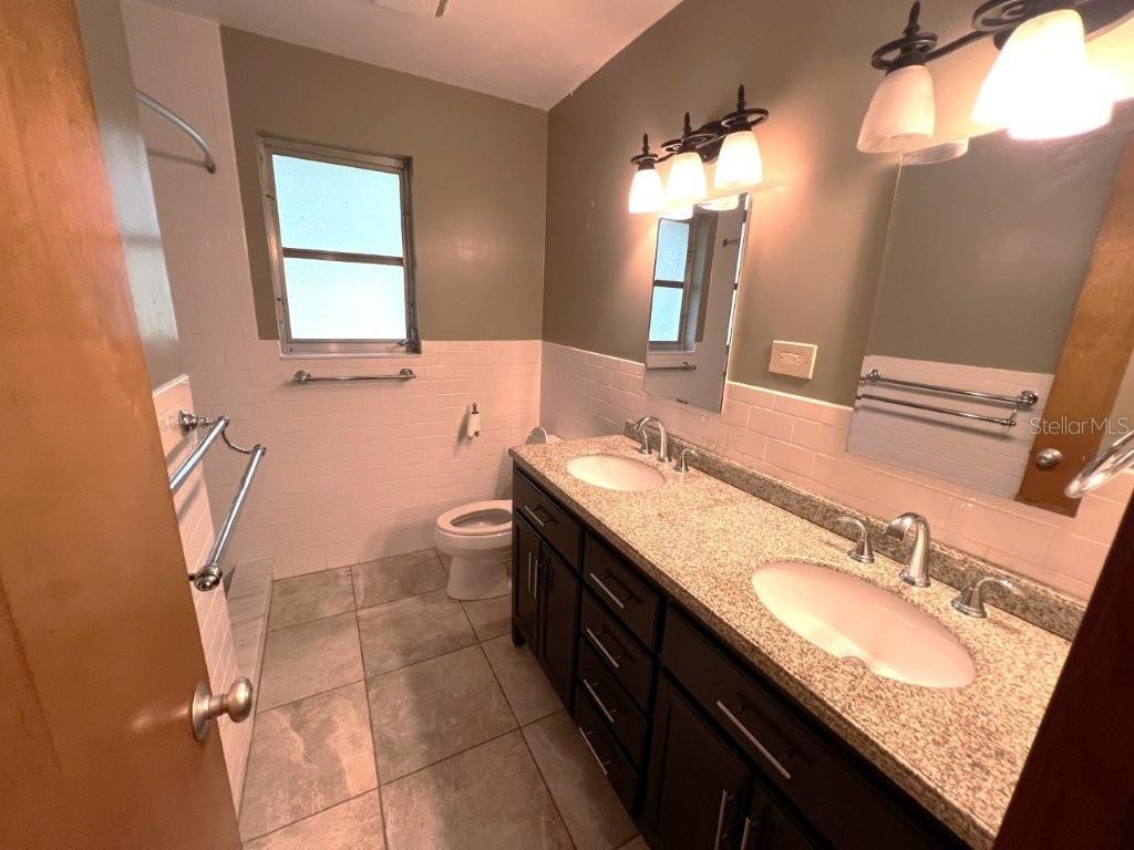 Image 11 of 36 For 106 38th Street