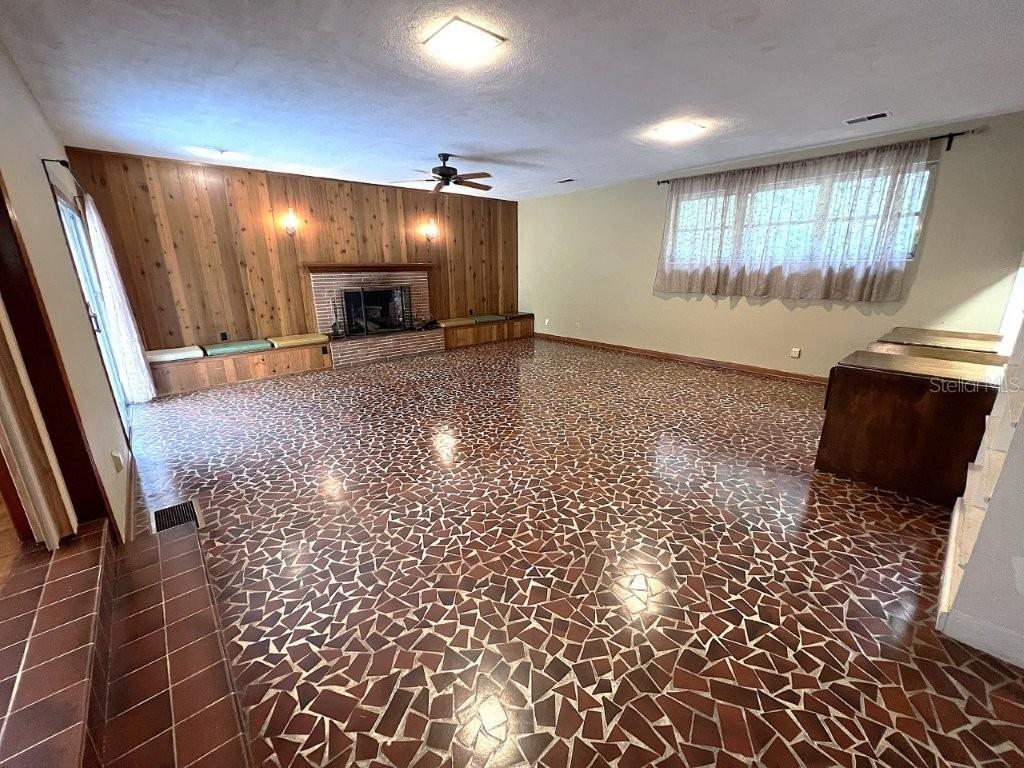 Image 5 of 36 For 106 38th Street