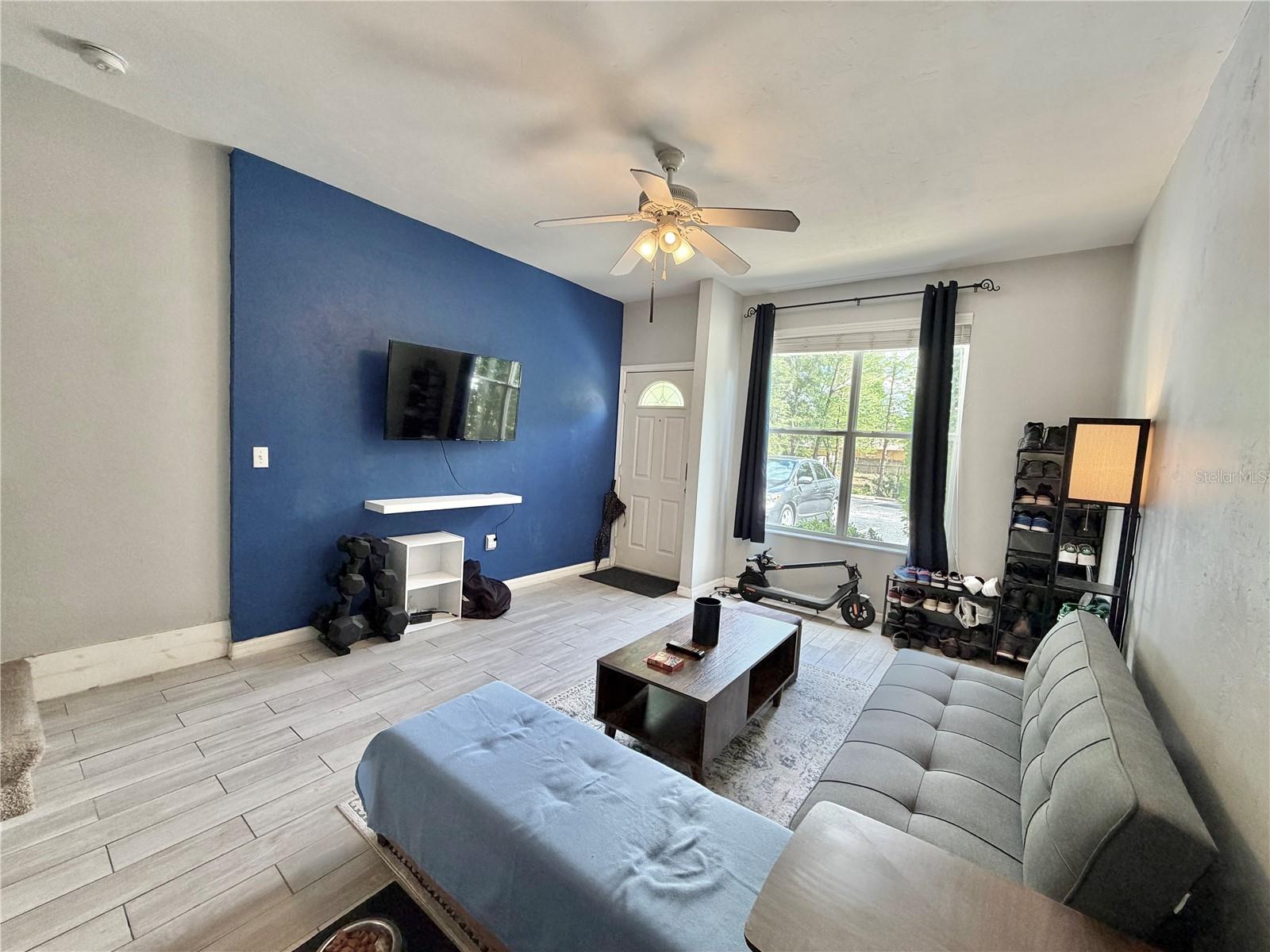 Image 4 of 26 For 3575 30th Way 121