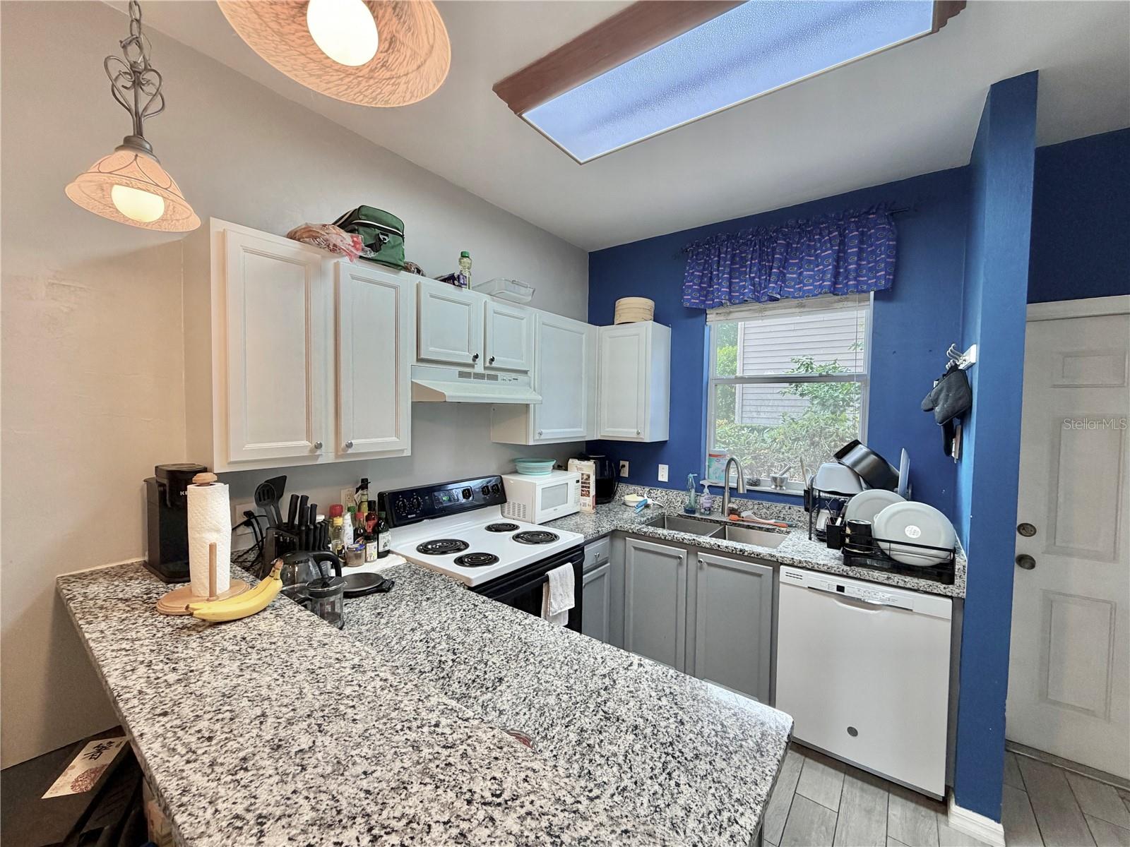 Image 9 of 26 For 3575 30th Way 121