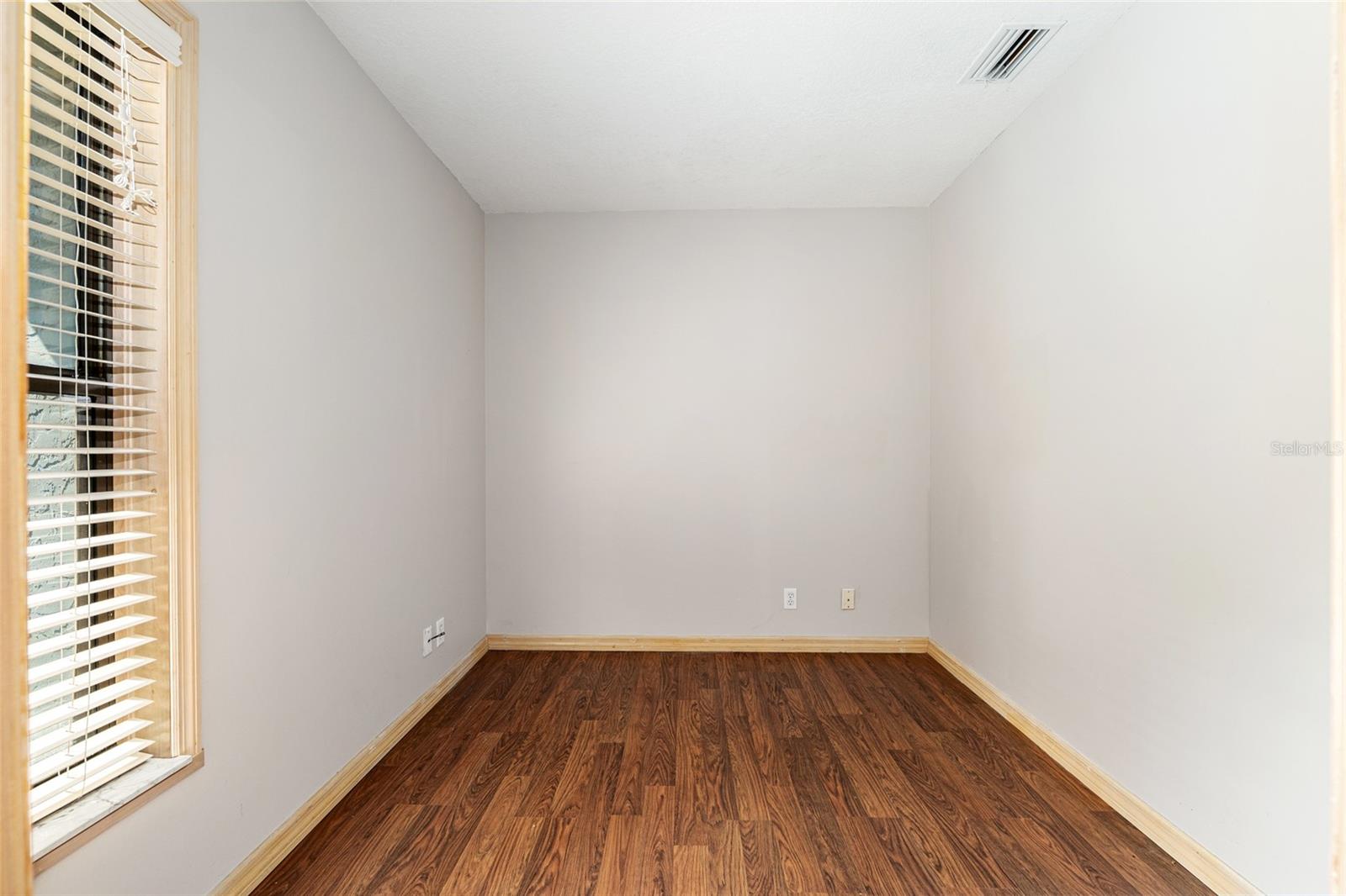 Image 20 of 95 For 2023 76th Terrace