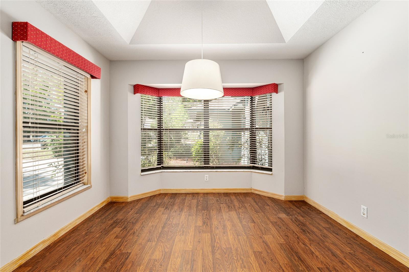 Image 33 of 95 For 2023 76th Terrace