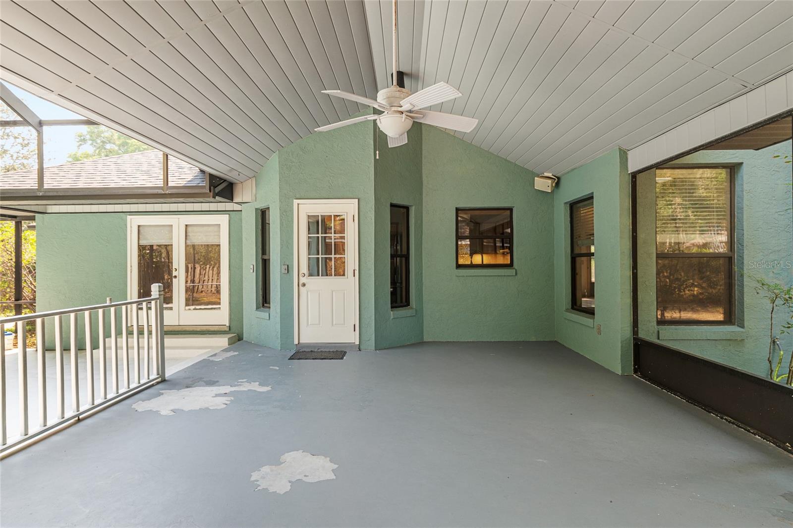 Image 62 of 95 For 2023 76th Terrace