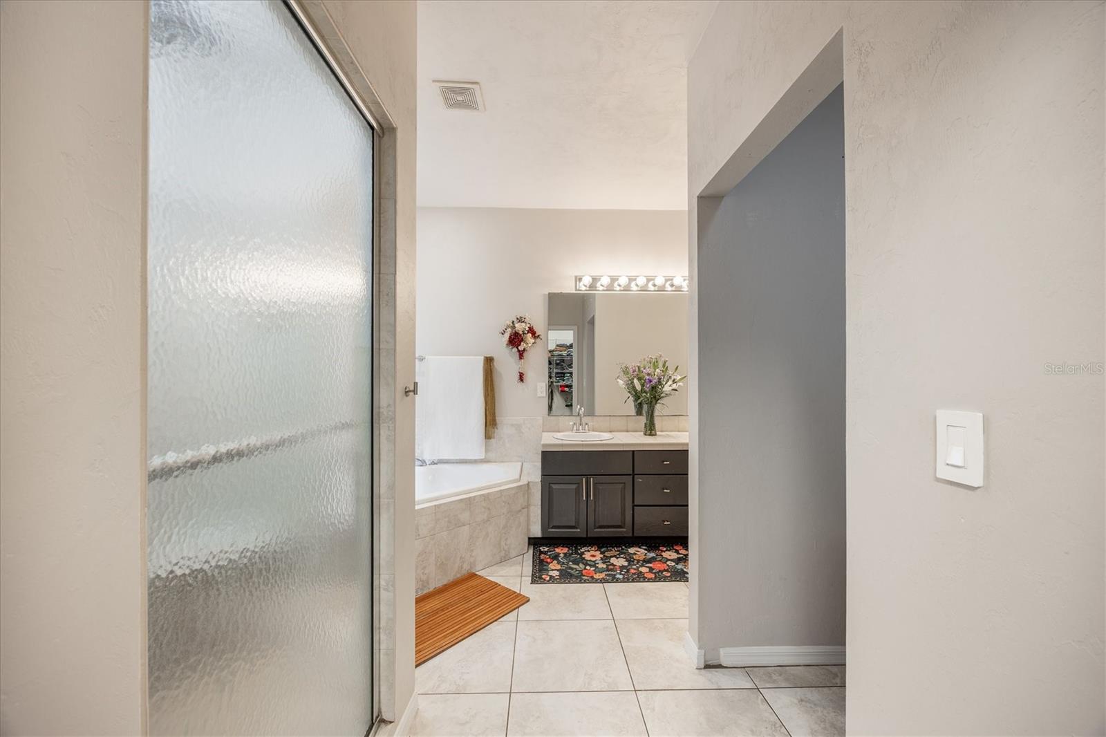 Image 33 of 90 For 9902 124th Terrace