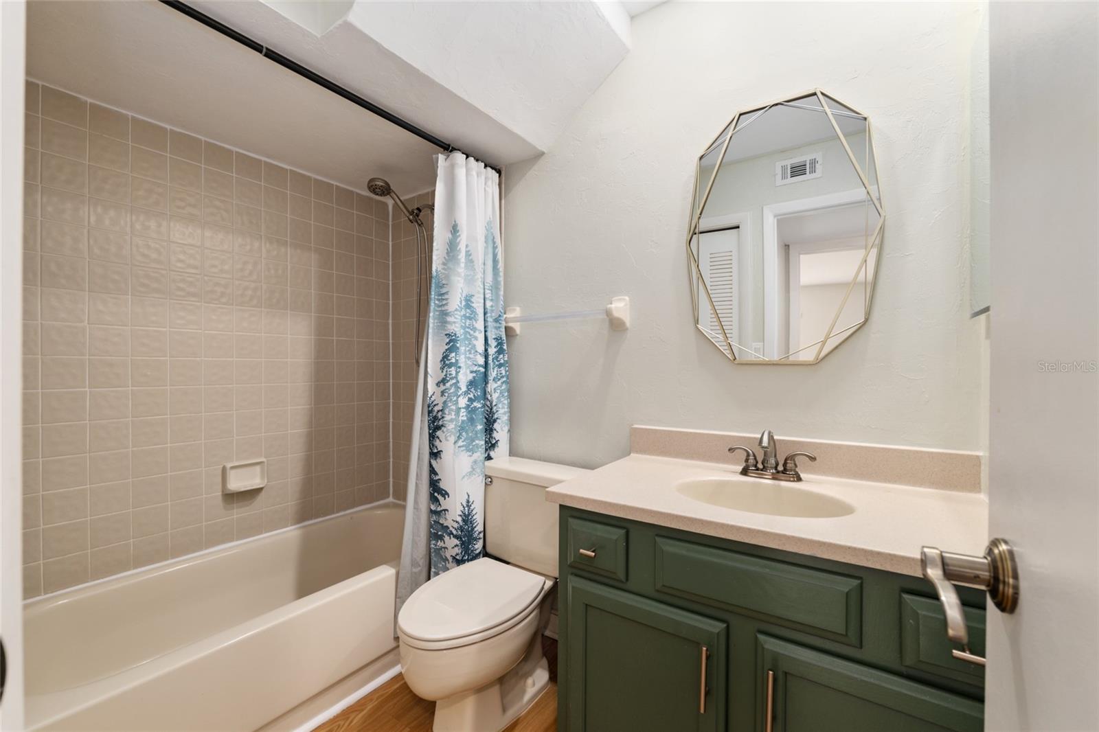 Image 13 of 40 For 2738 39th Drive