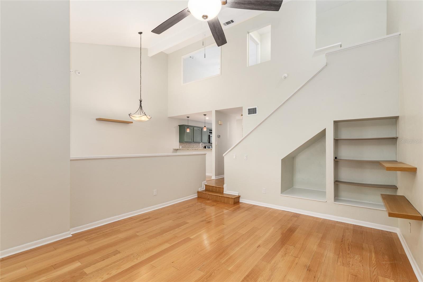 Image 17 of 40 For 2738 39th Drive