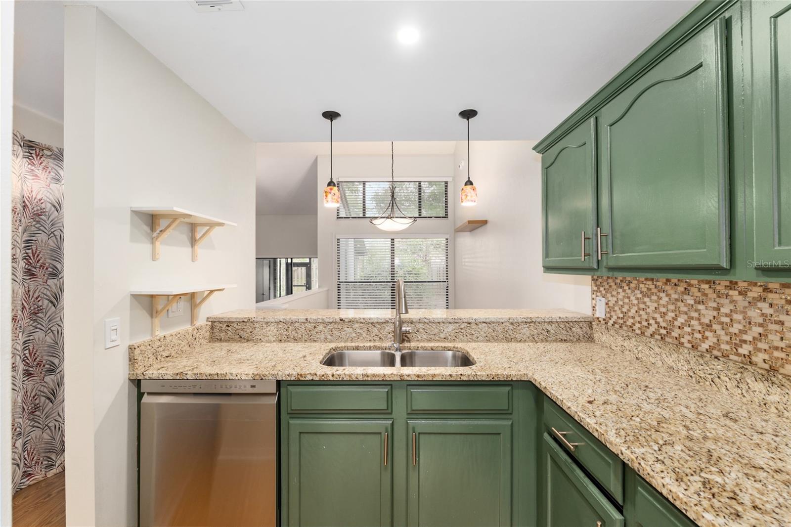 Image 6 of 40 For 2738 39th Drive