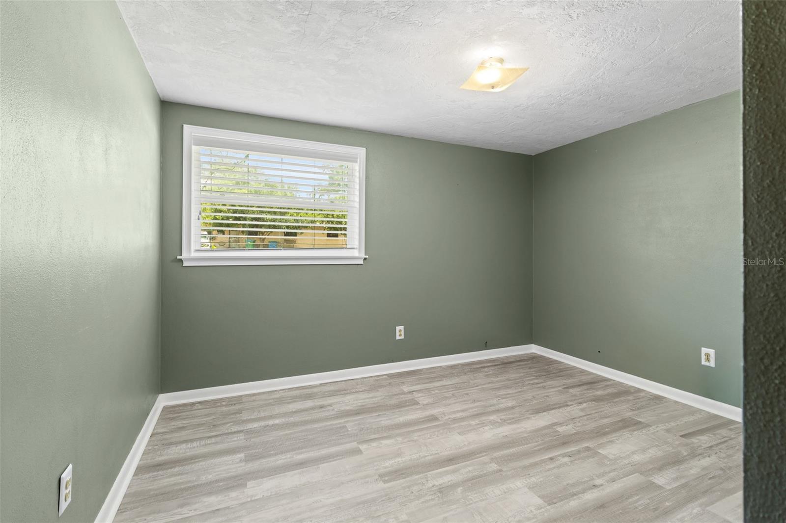 Image 16 of 41 For 17351 243rd Street