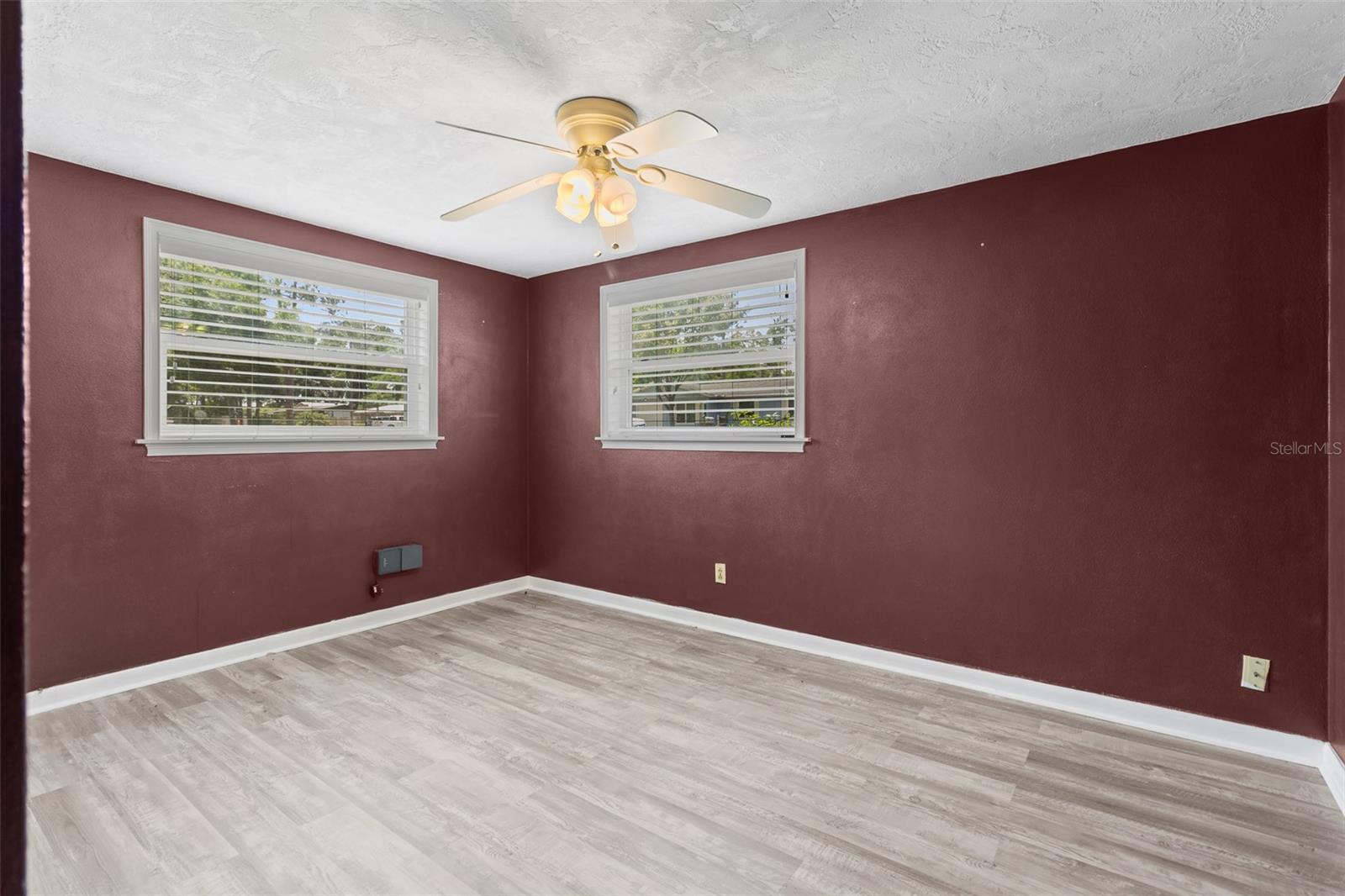Image 18 of 41 For 17351 243rd Street