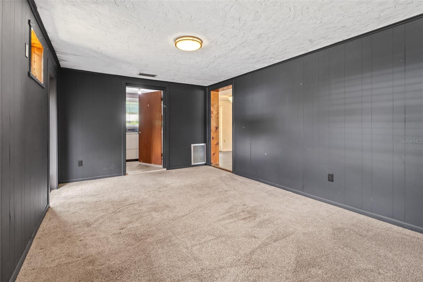 Image 26 of 41 For 17351 243rd Street