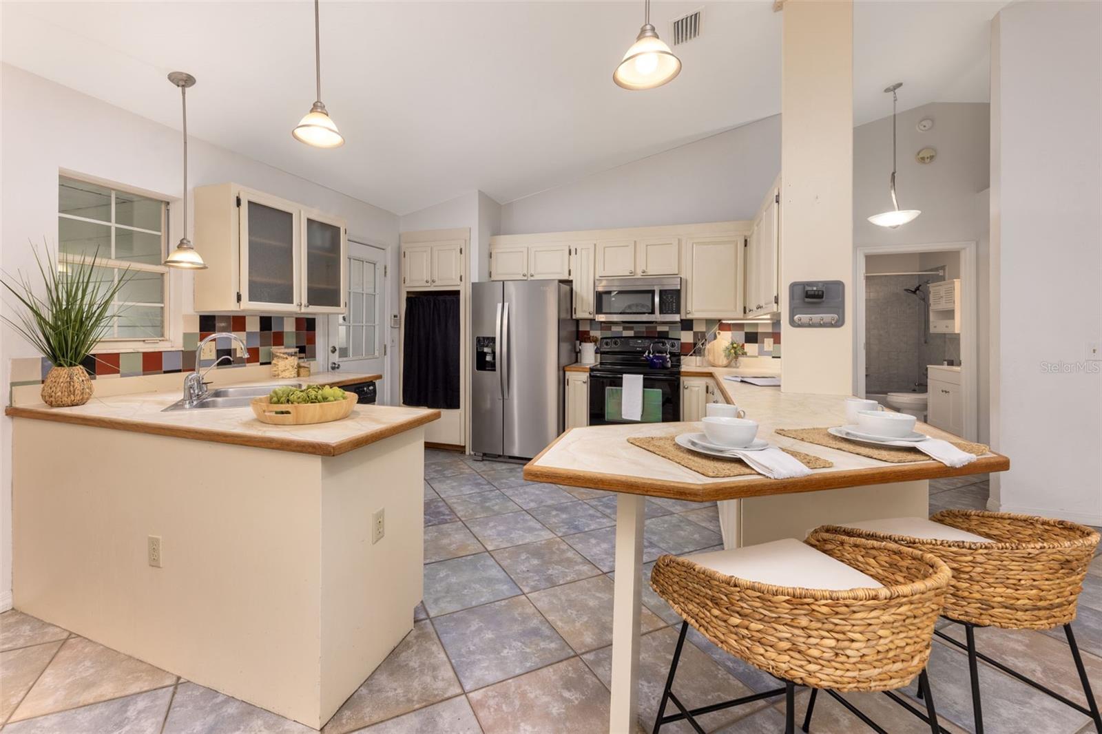 Image 12 of 41 For 818 202nd Street