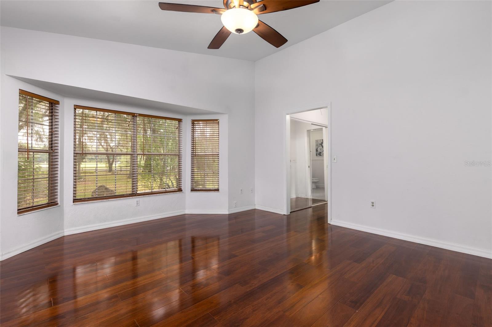 Image 16 of 41 For 818 202nd Street