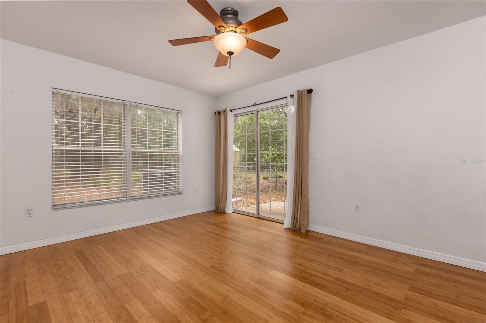 Image 20 of 41 For 818 202nd Street