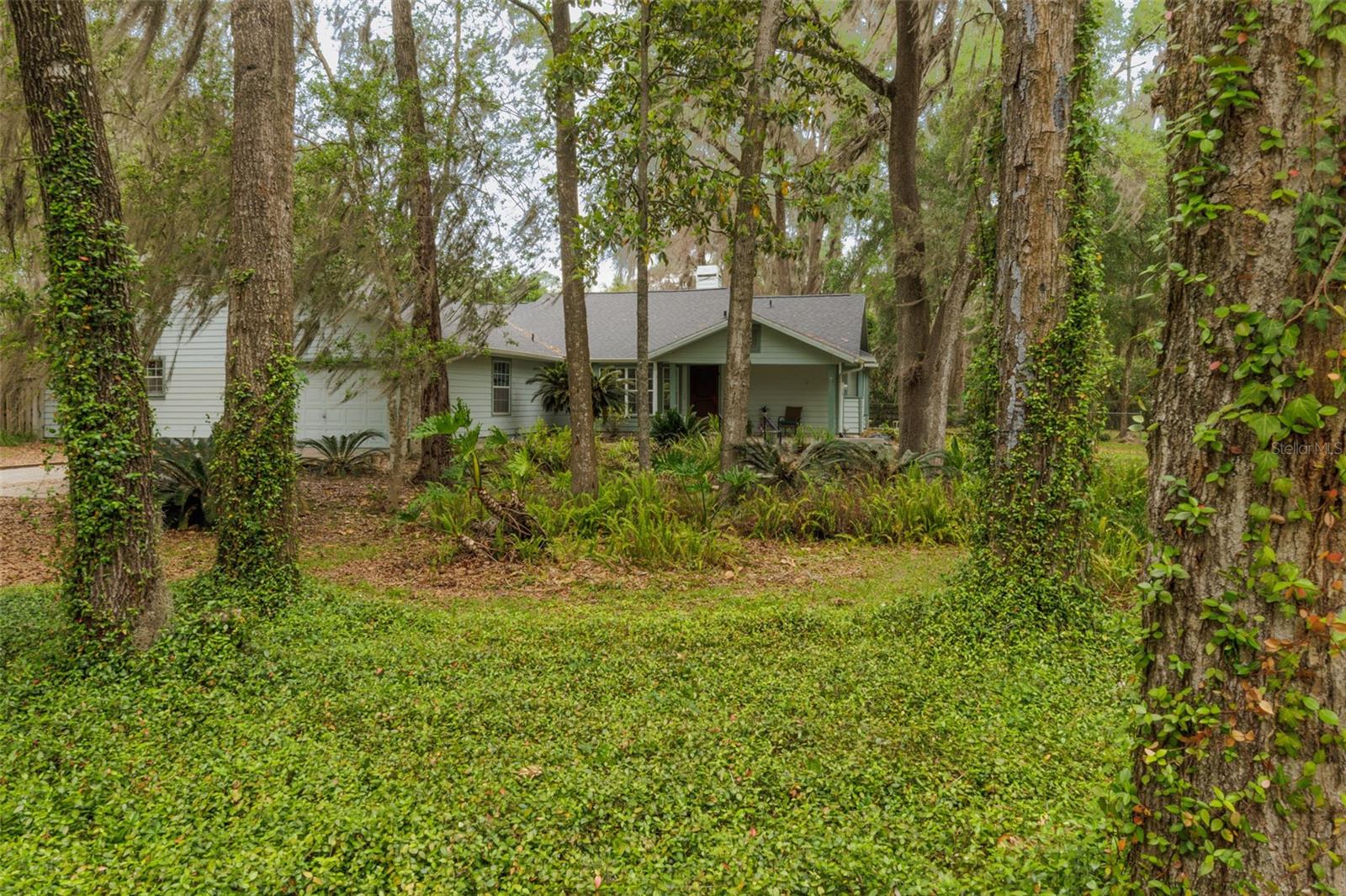Image 23 of 41 For 818 202nd Street