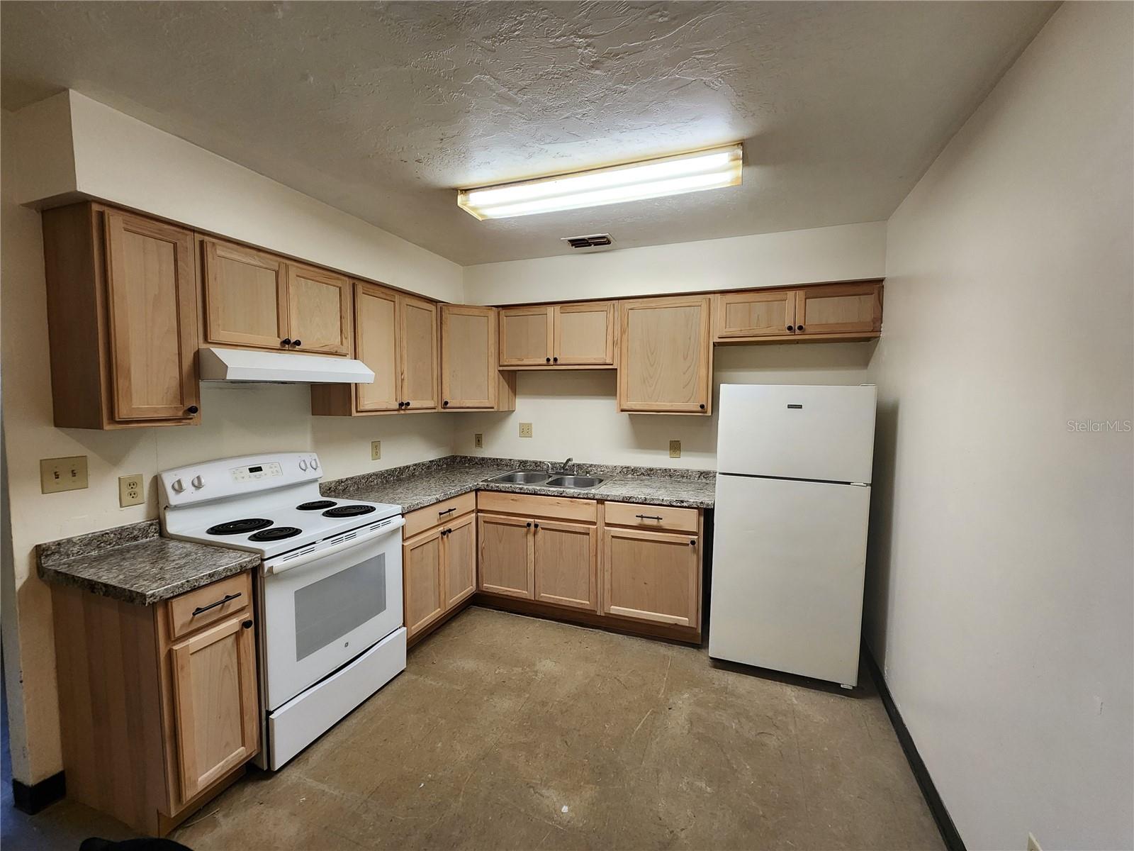 Image 2 of 9 For 5817 23 Terrace 1